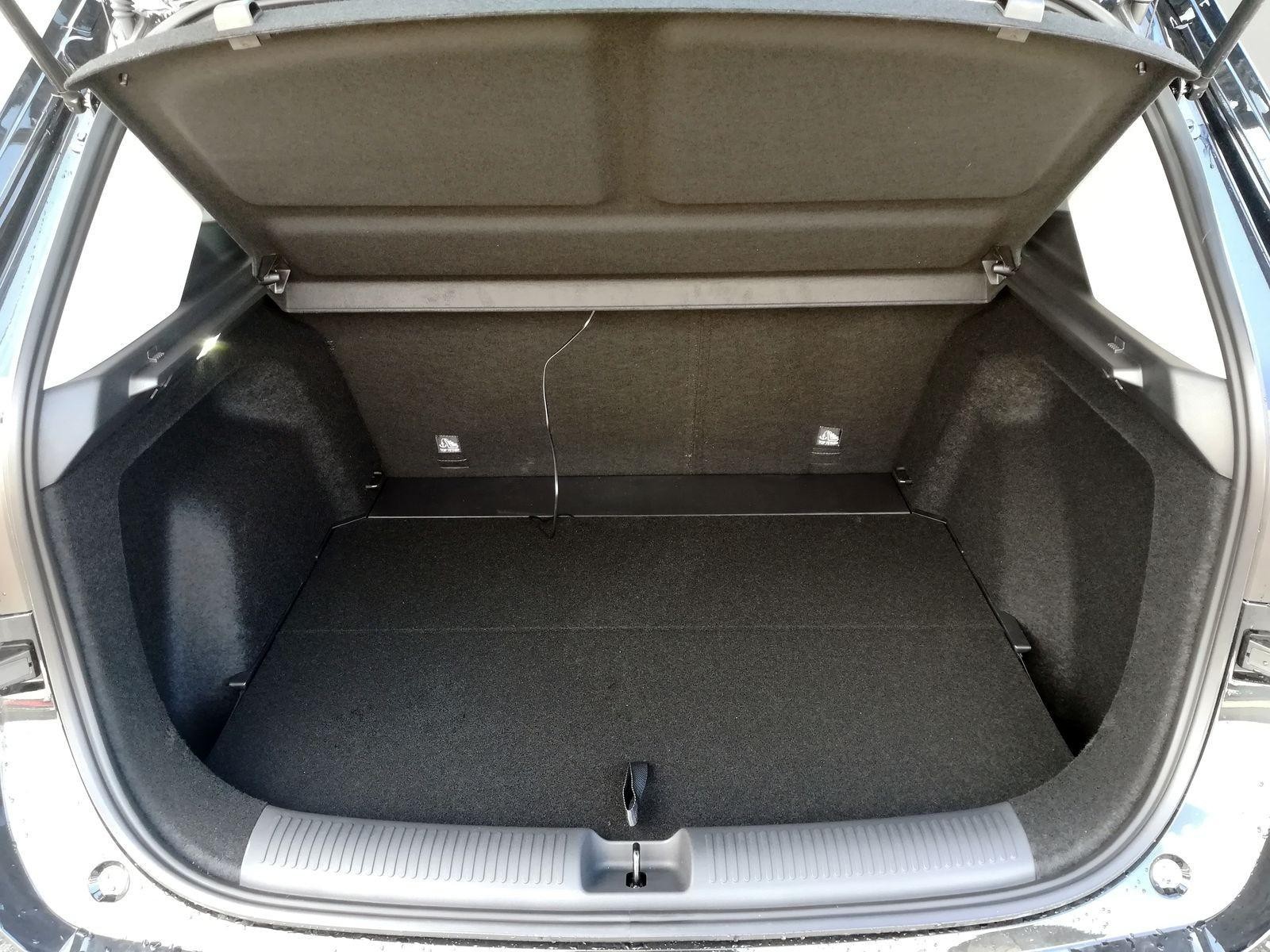 17 - Mg ZS 1.5 hybrid+ comfort auto