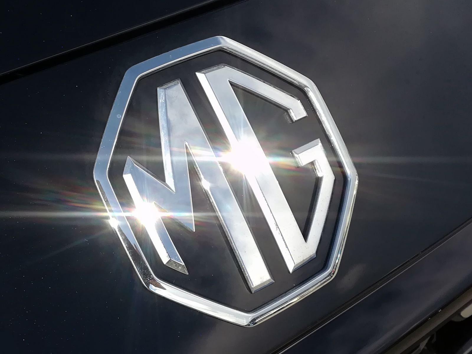 24 - Mg ZS 1.5 hybrid+ comfort auto