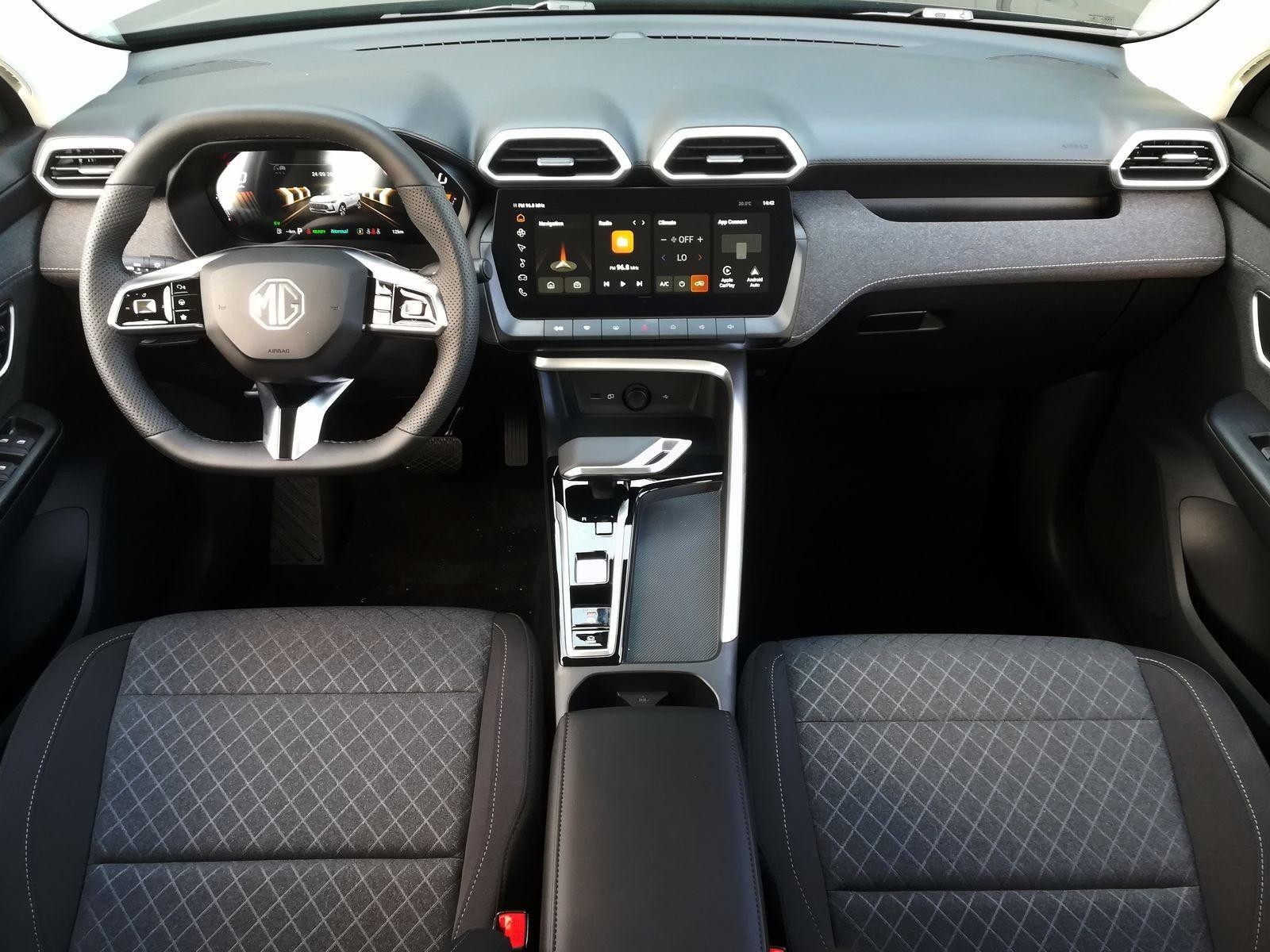 6 - Mg ZS 1.5 hybrid+ comfort auto