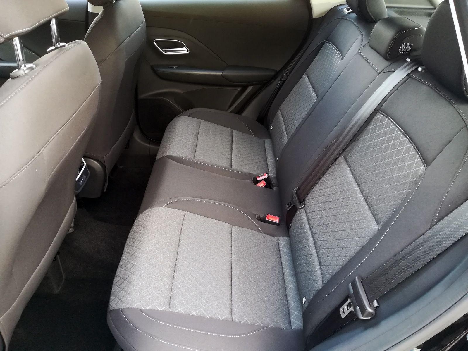 10 - Mg ZS 1.5 hybrid+ comfort auto