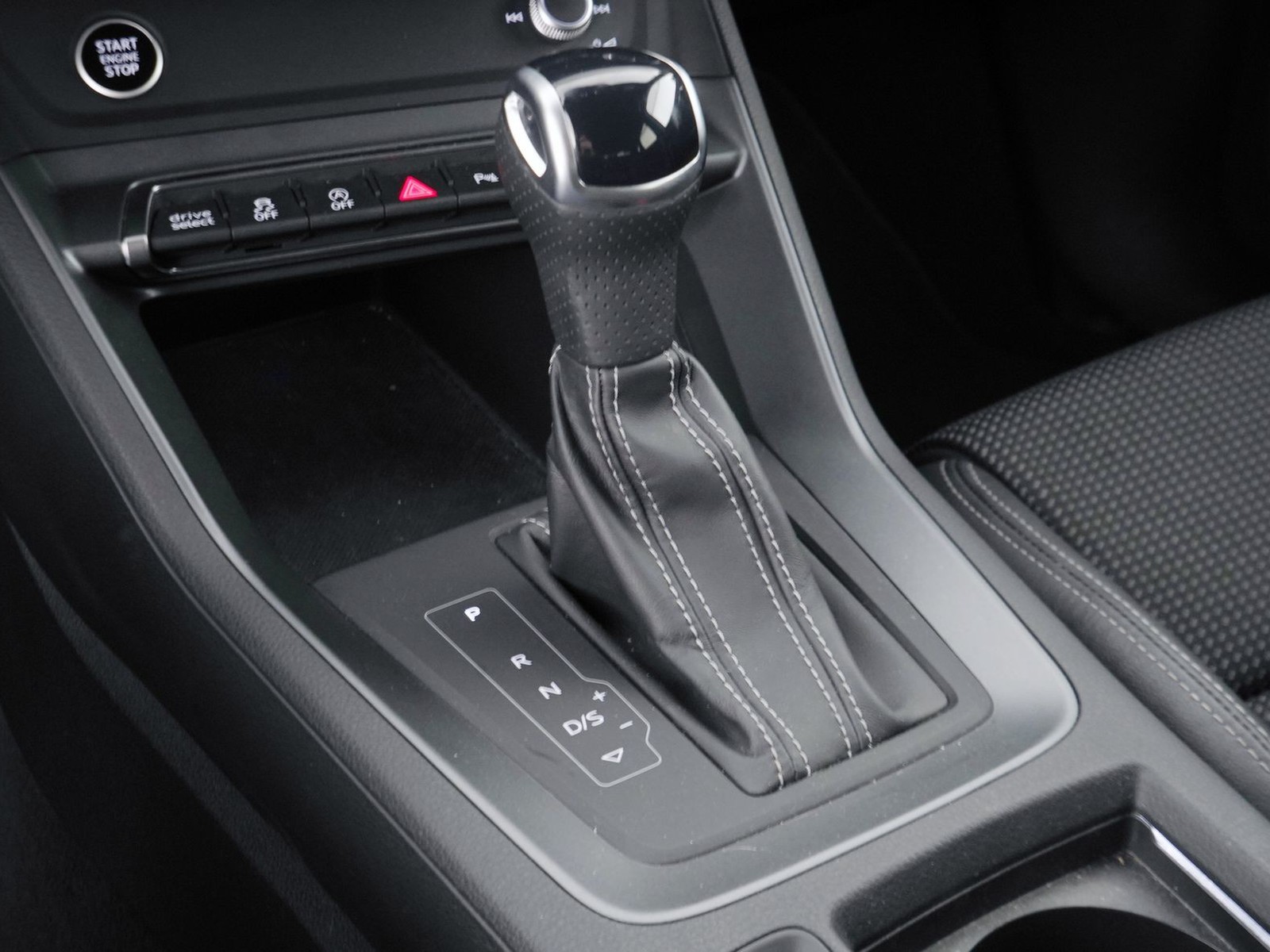 22 - Audi Q3 sportback 35 2.0 tdi s line edition s tronic