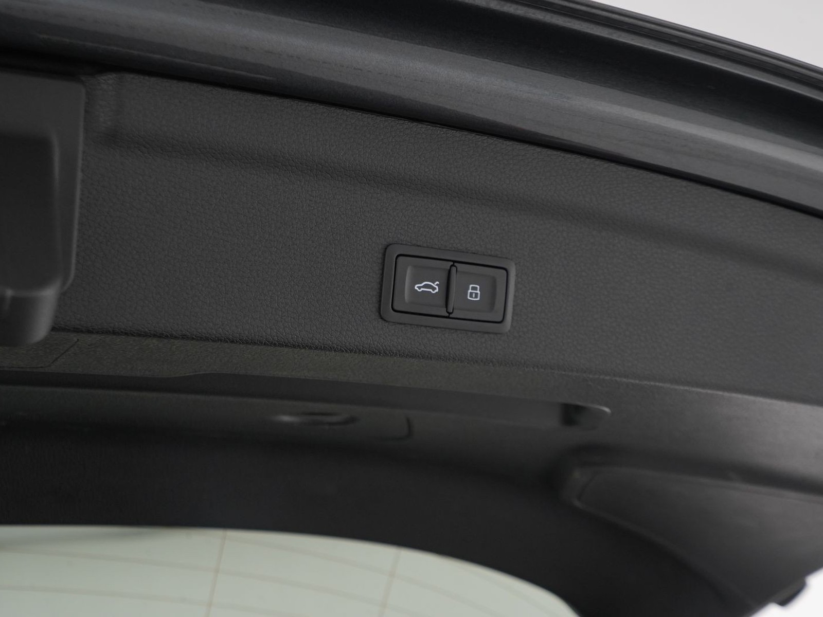 36 - Audi Q3 sportback 35 2.0 tdi s line edition s tronic