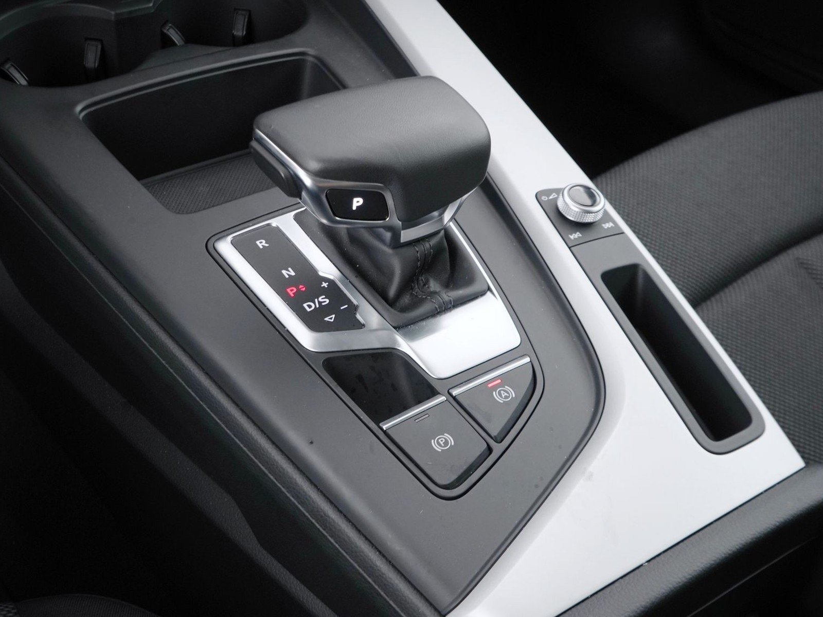 23 - Audi A4 allroad allroad 40 2.0 tdi mhev 204cv business evolution quattro s tronic