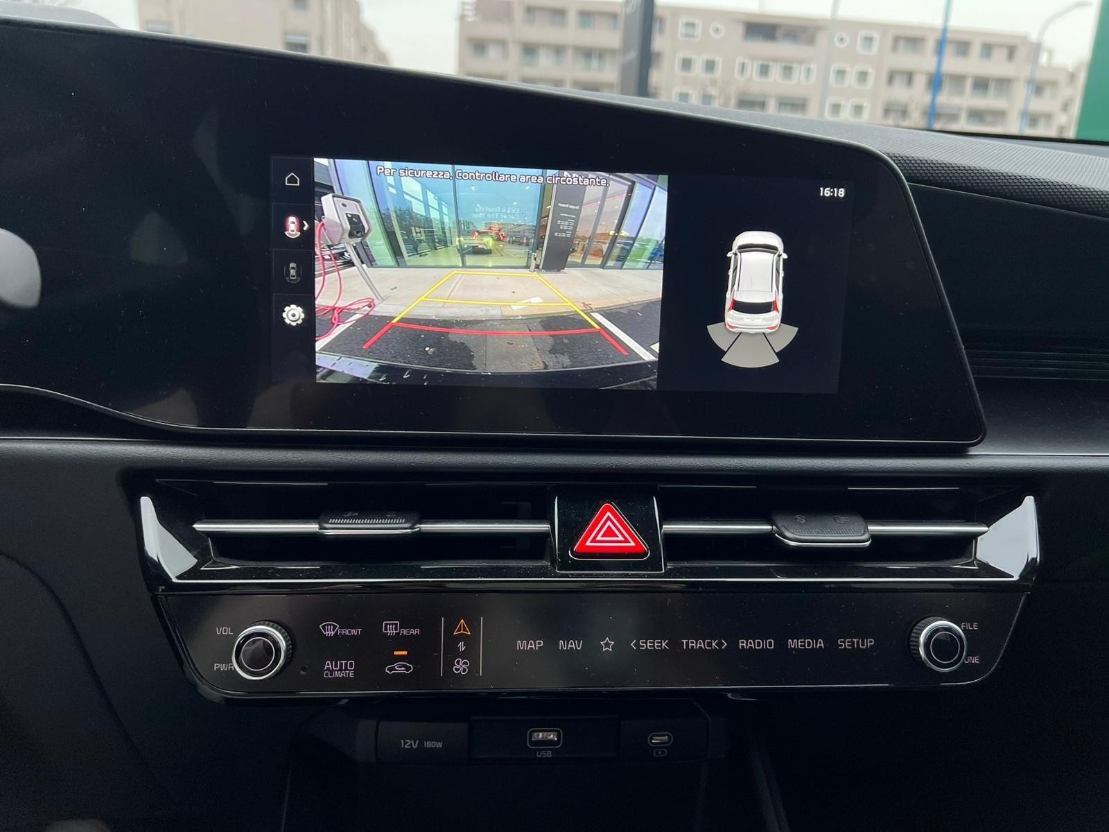 12 - Kia Niro 1.6 gdi hybrid 129cv business dct6