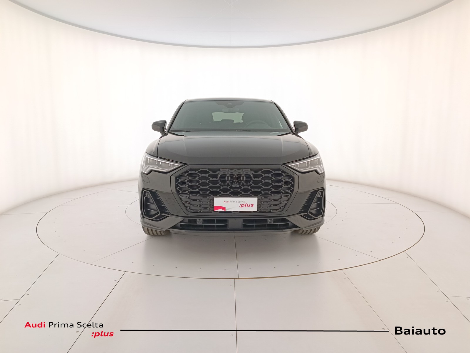 2 - Audi Q3 sportback 35 2.0 tdi s line edition s tronic