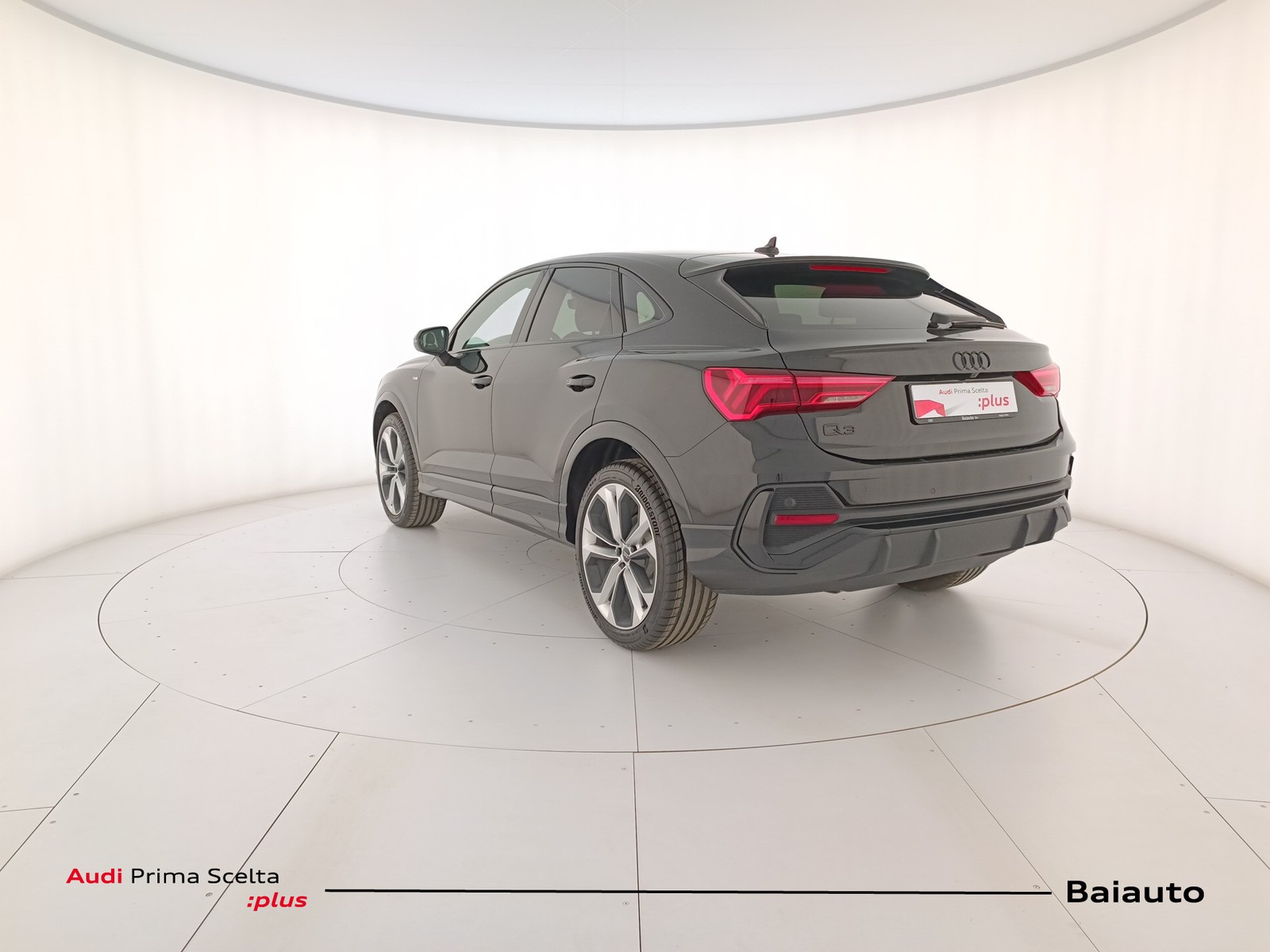 4 - Audi Q3 sportback 35 2.0 tdi s line edition s tronic