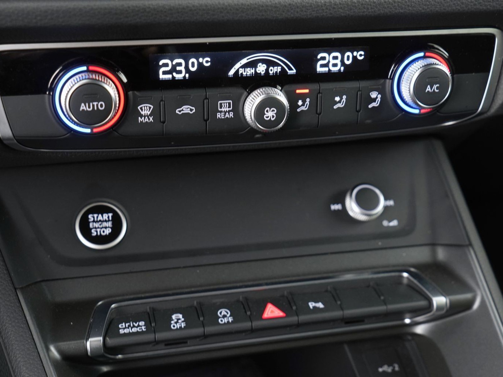 5 - Audi Q3 sportback 35 2.0 tdi s line edition s tronic