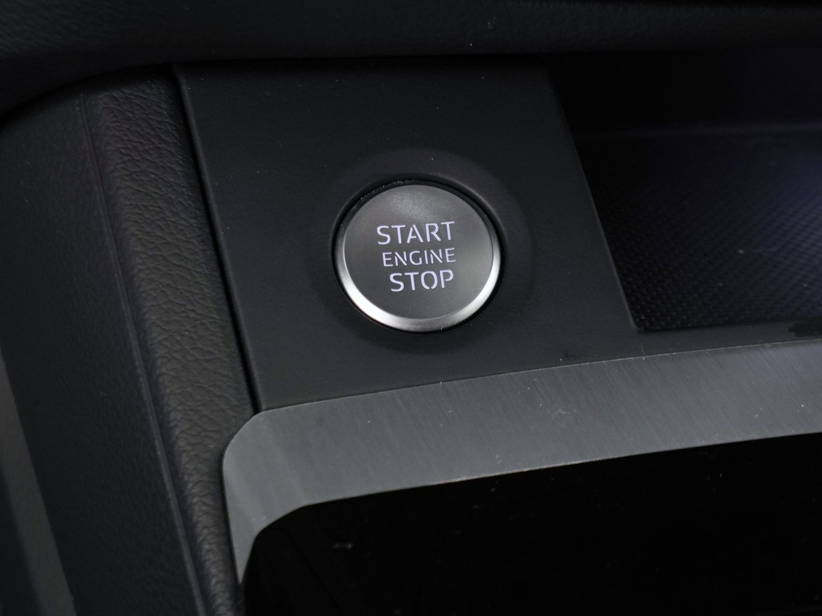 23 - Audi Q5 40 2.0 tdi mhev 12v s line quattro s tronic