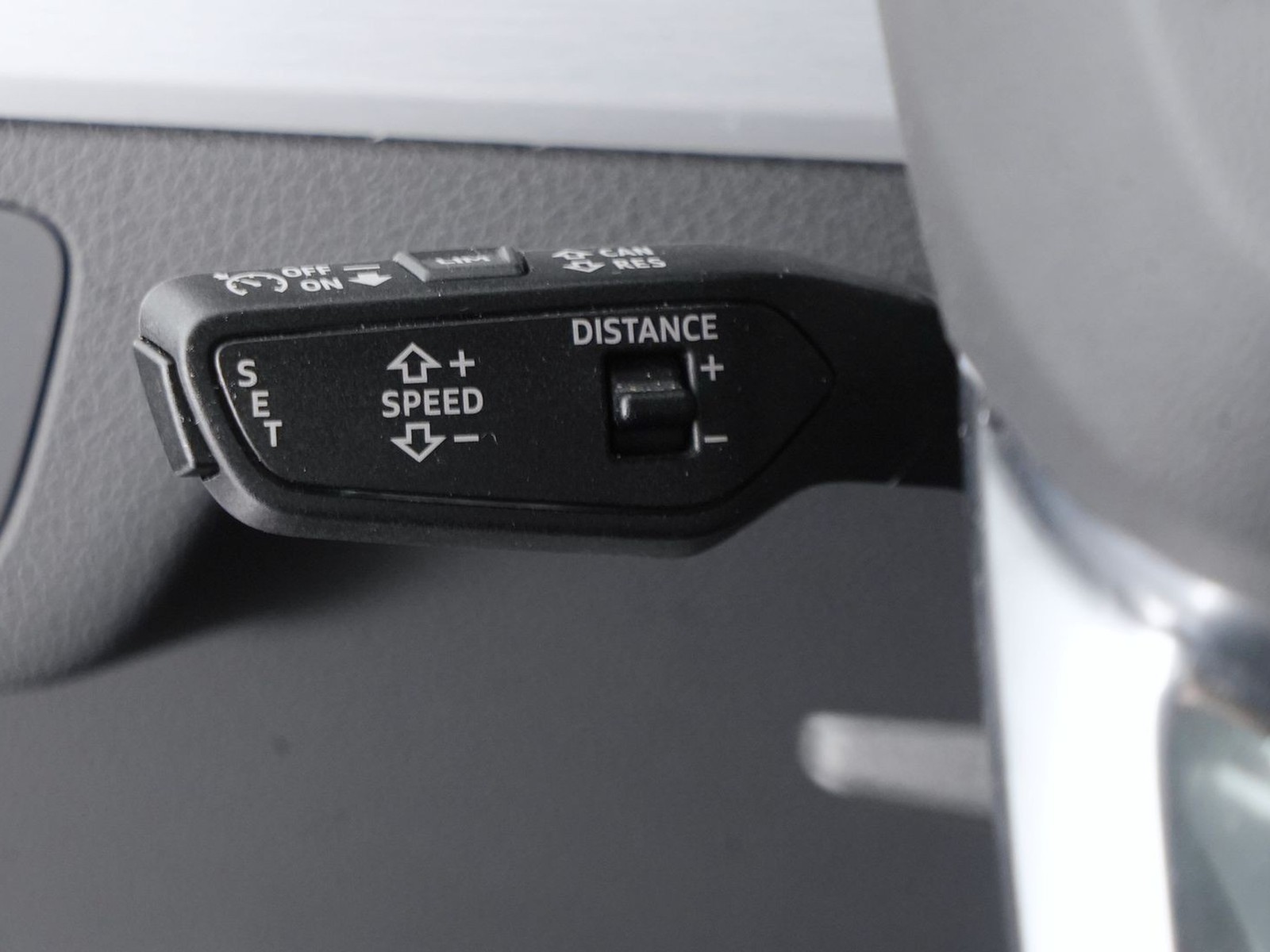 24 - Audi Q5 40 2.0 tdi mhev 12v s line quattro s tronic