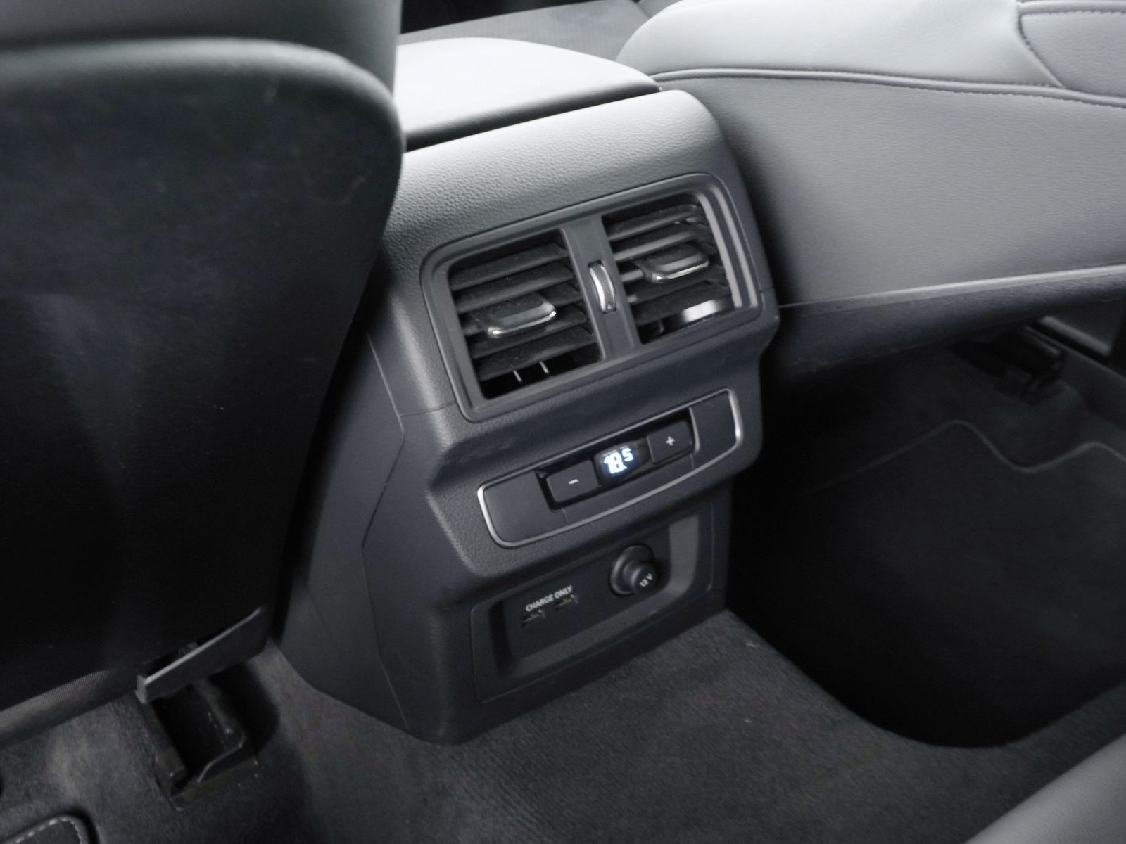 28 - Audi Q5 40 2.0 tdi mhev 12v s line quattro s tronic