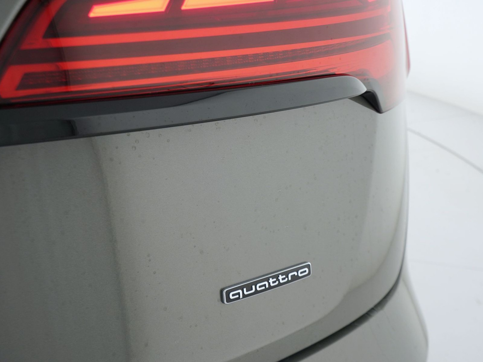 38 - Audi Q5 40 2.0 tdi mhev 12v s line quattro s tronic