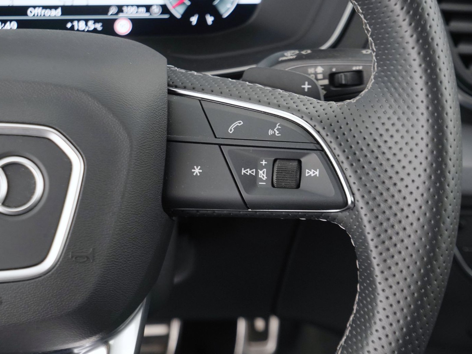 9 - Audi Q5 40 2.0 tdi mhev 12v s line quattro s tronic