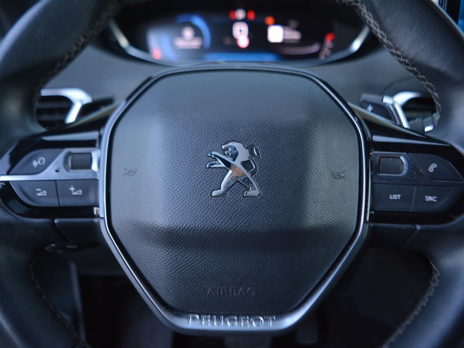 16 - Peugeot 3008 1.2 puretech turbo allure pack eat8 s&s