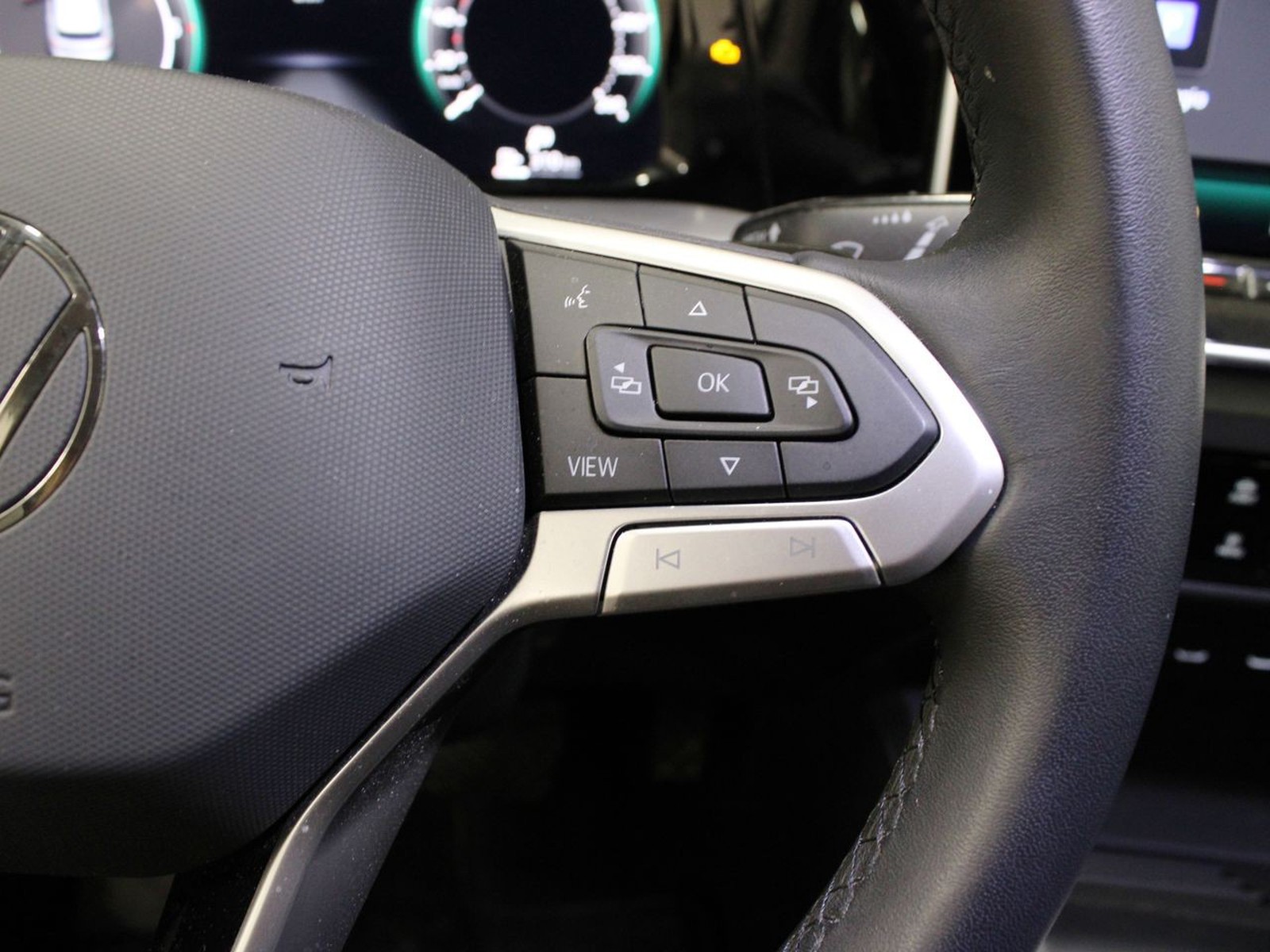 23 - Volkswagen Golf 2.0 tdi scr 150cv edition plus dsg