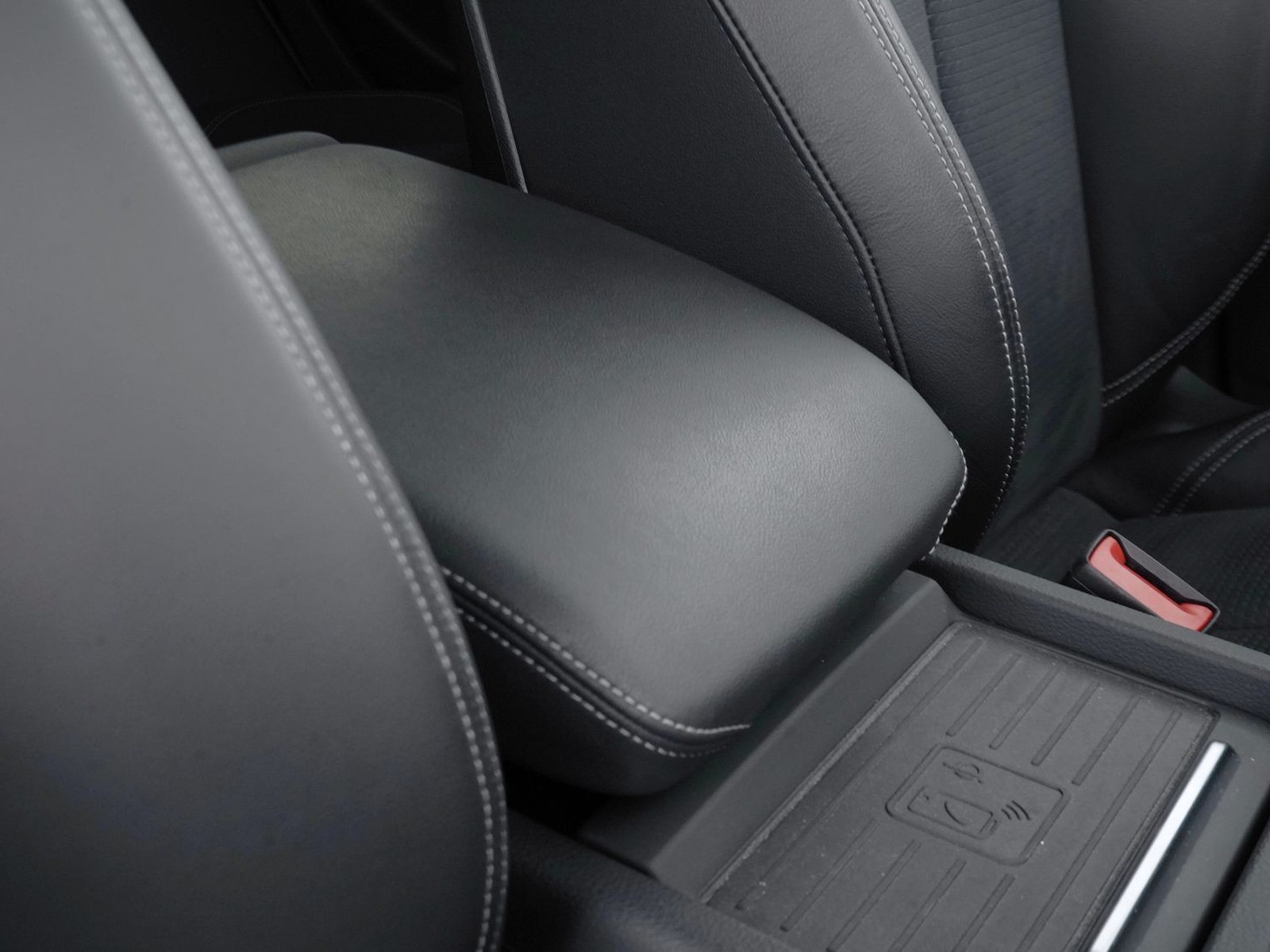 17 - Audi Q5 40 2.0 tdi mhev 12v s line quattro s tronic