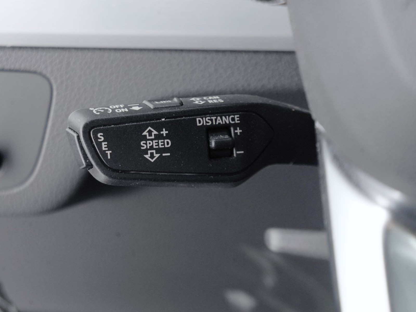 24 - Audi Q5 40 2.0 tdi mhev 12v s line quattro s tronic