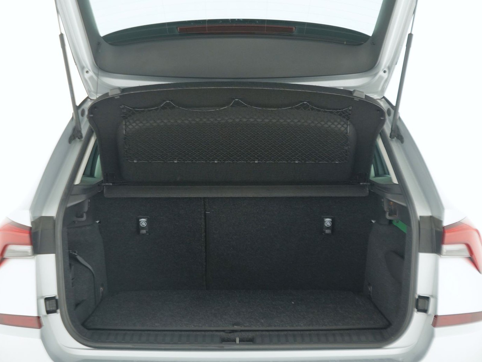 10 - Skoda Kamiq 1.5 tsi act 150cv dark shade dsg