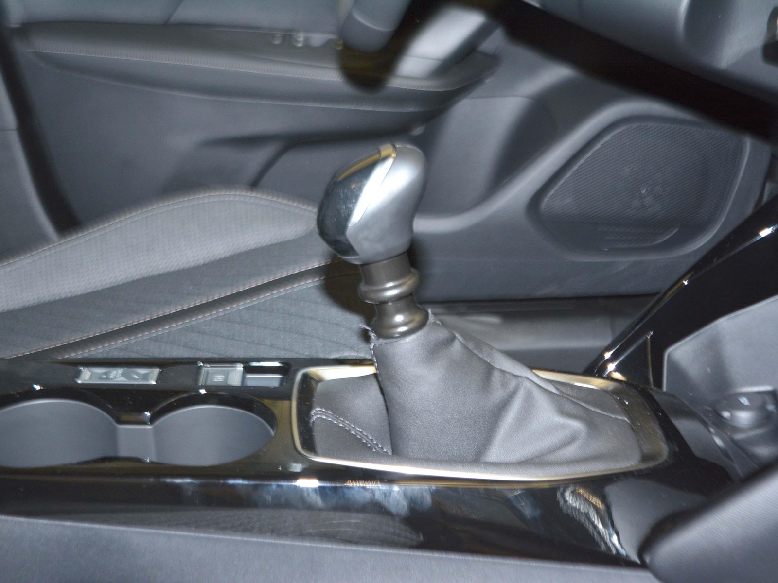 12 - Peugeot 2008 1.2 puretech 100cv allure s&s