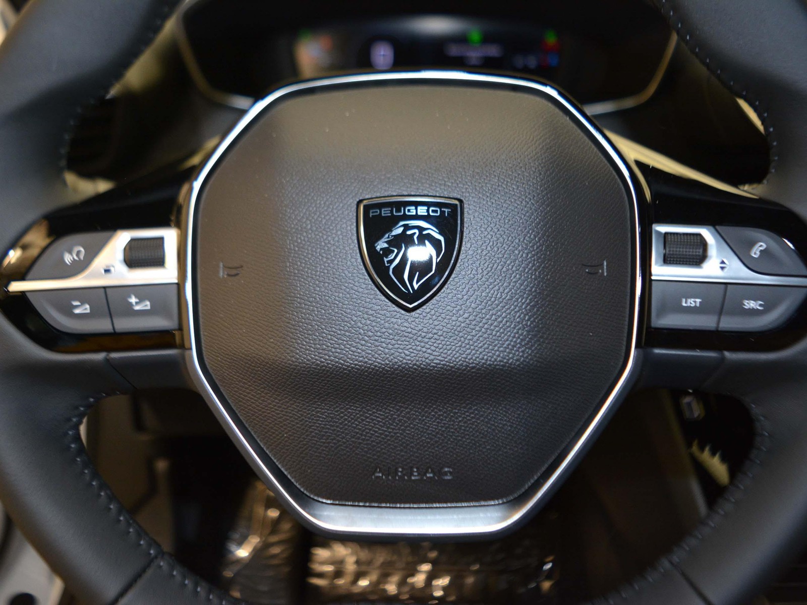 16 - Peugeot 2008 1.2 puretech 100cv allure s&s