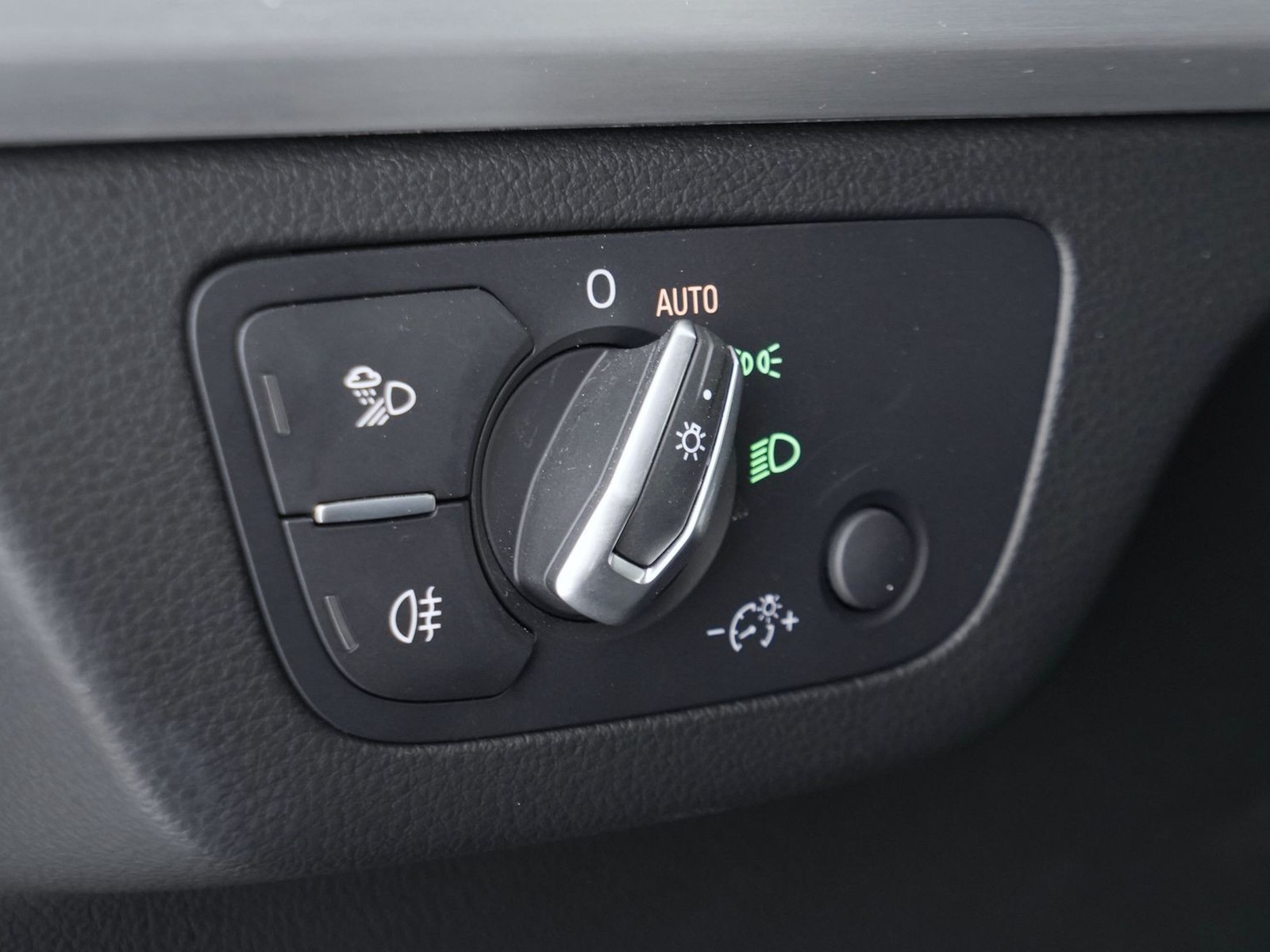 11 - Audi Q5 sportback 40 2.0 tdi mhev 12v s line quattro s tronic