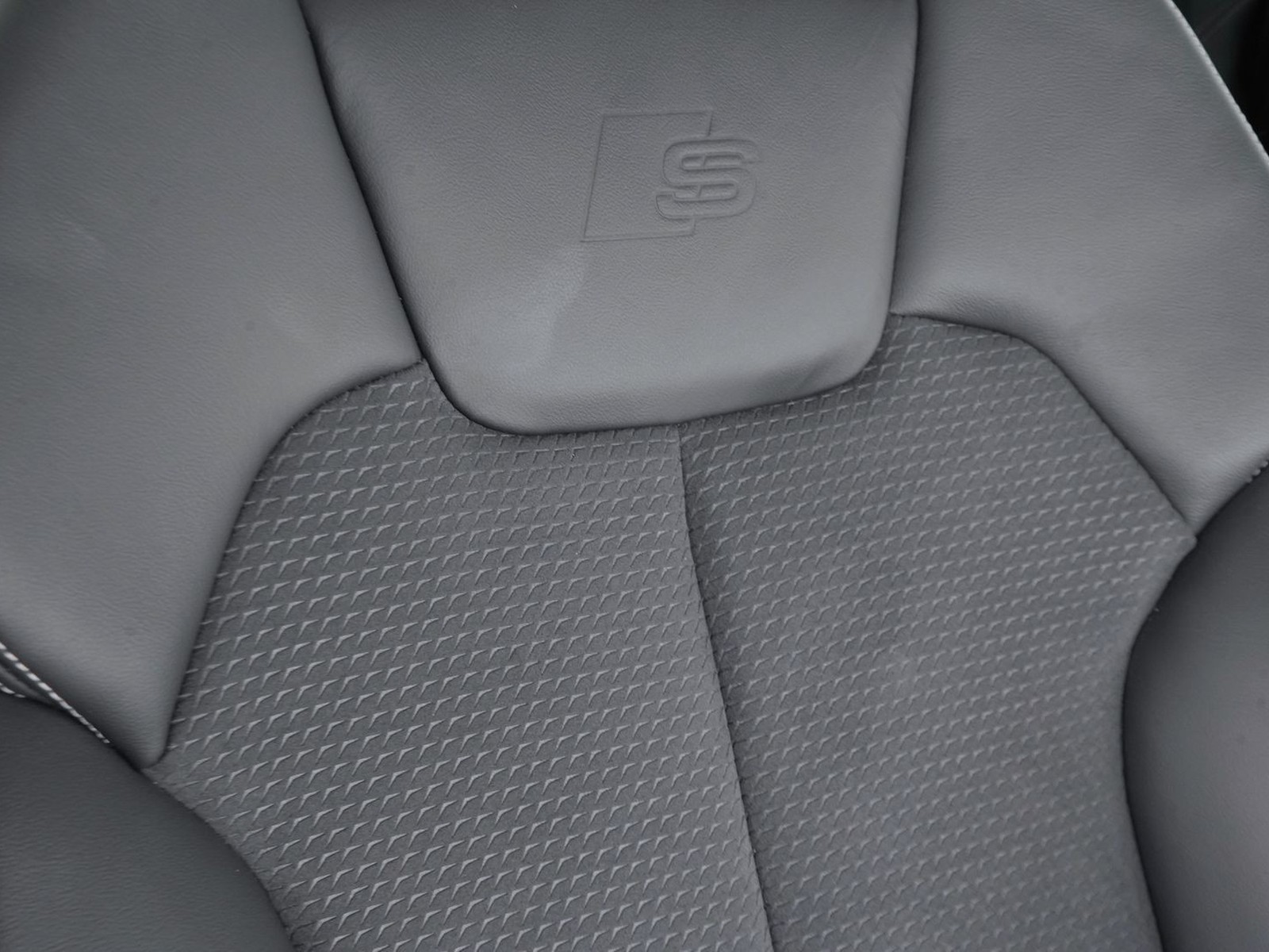 20 - Audi Q5 sportback 40 2.0 tdi mhev 12v s line quattro s tronic