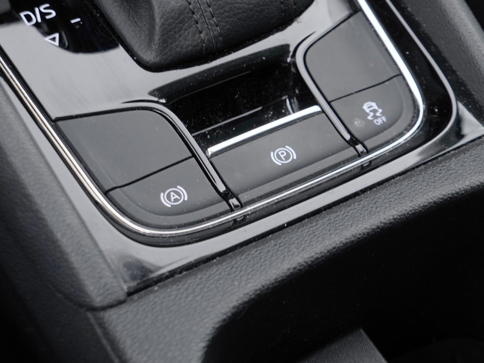 23 - Skoda Karoq 1.5 tsi act executive dsg