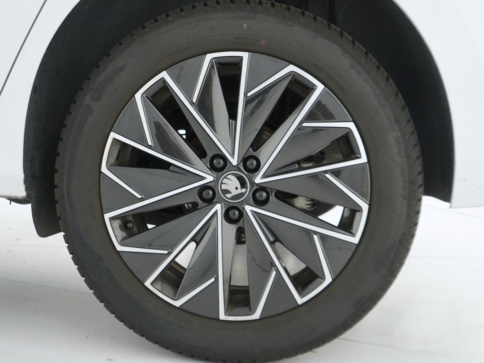 12 - Skoda Kamiq 1.5 tsi act 150cv 130 edition