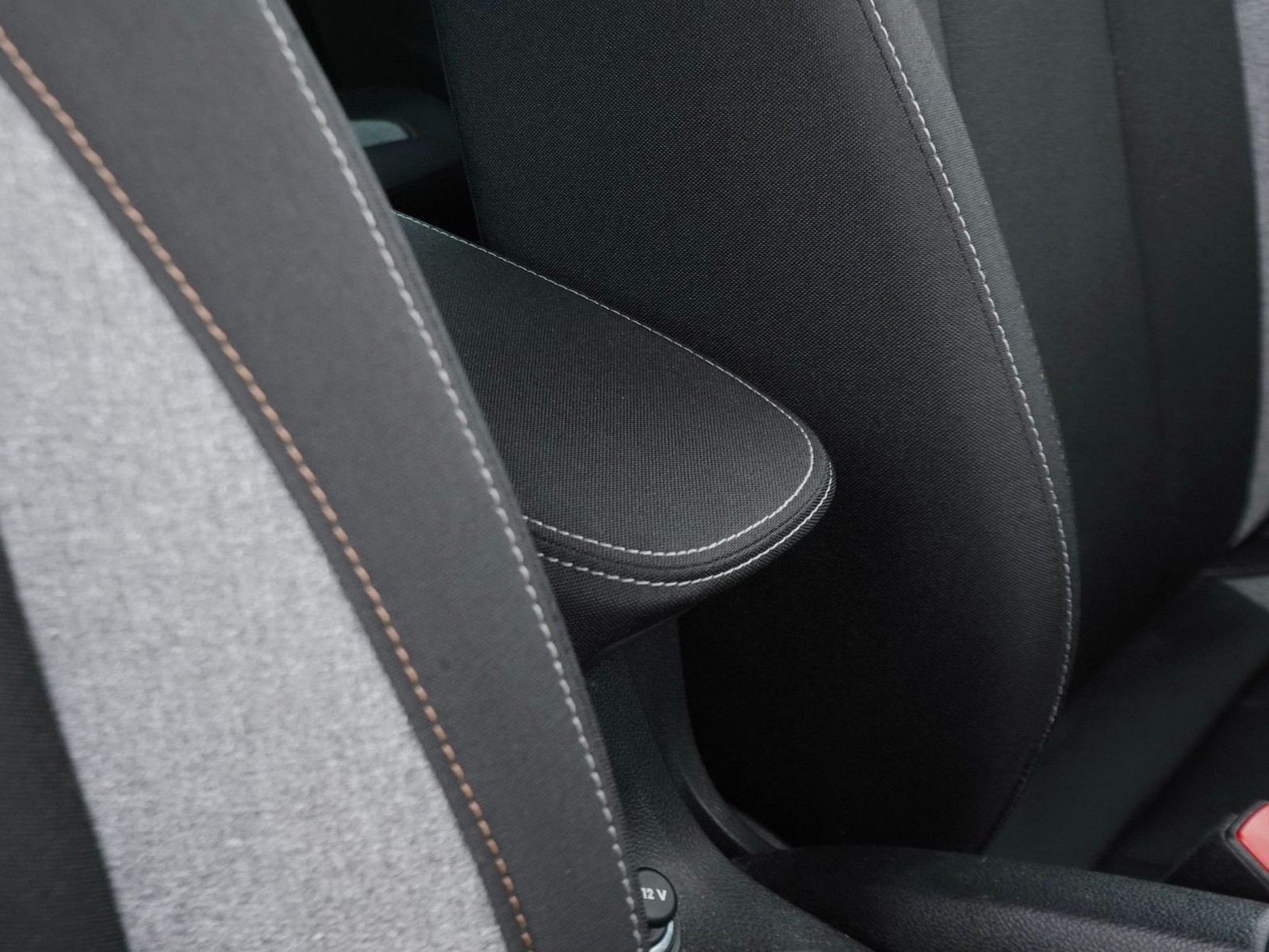 18 - Skoda Kamiq 1.5 tsi act 150cv 130 edition