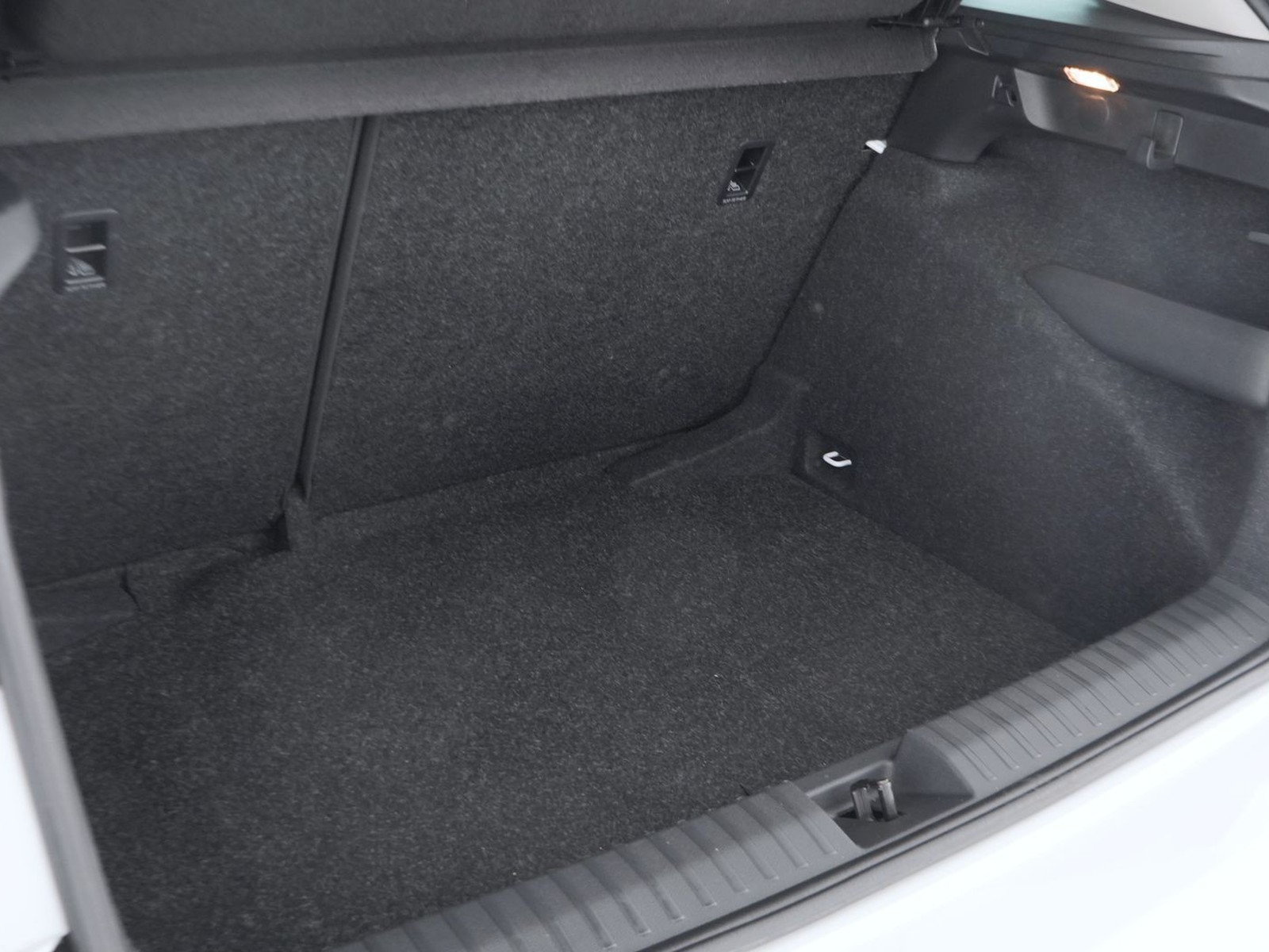 10 - Skoda Kamiq 1.5 tsi act 150cv 130 edition