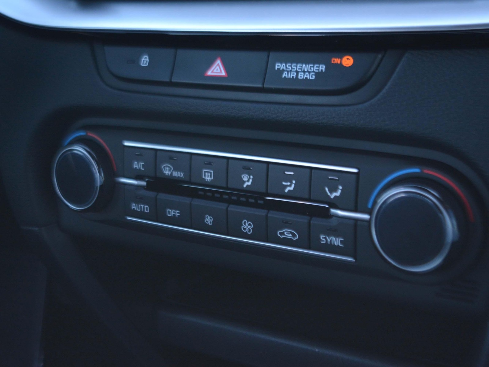 11 - Kia Xceed 1.5 t-gdi mhev 140cv style mt