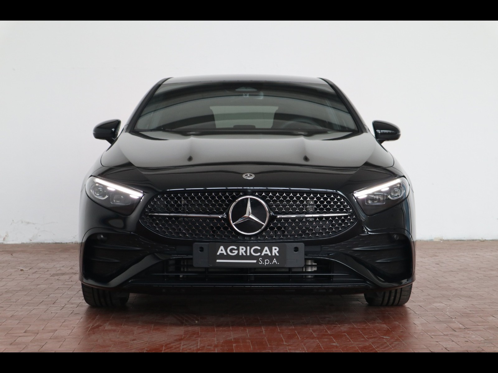 2 - Mercedes Classe A 180 d amg line premium speedshift dct amg 8g