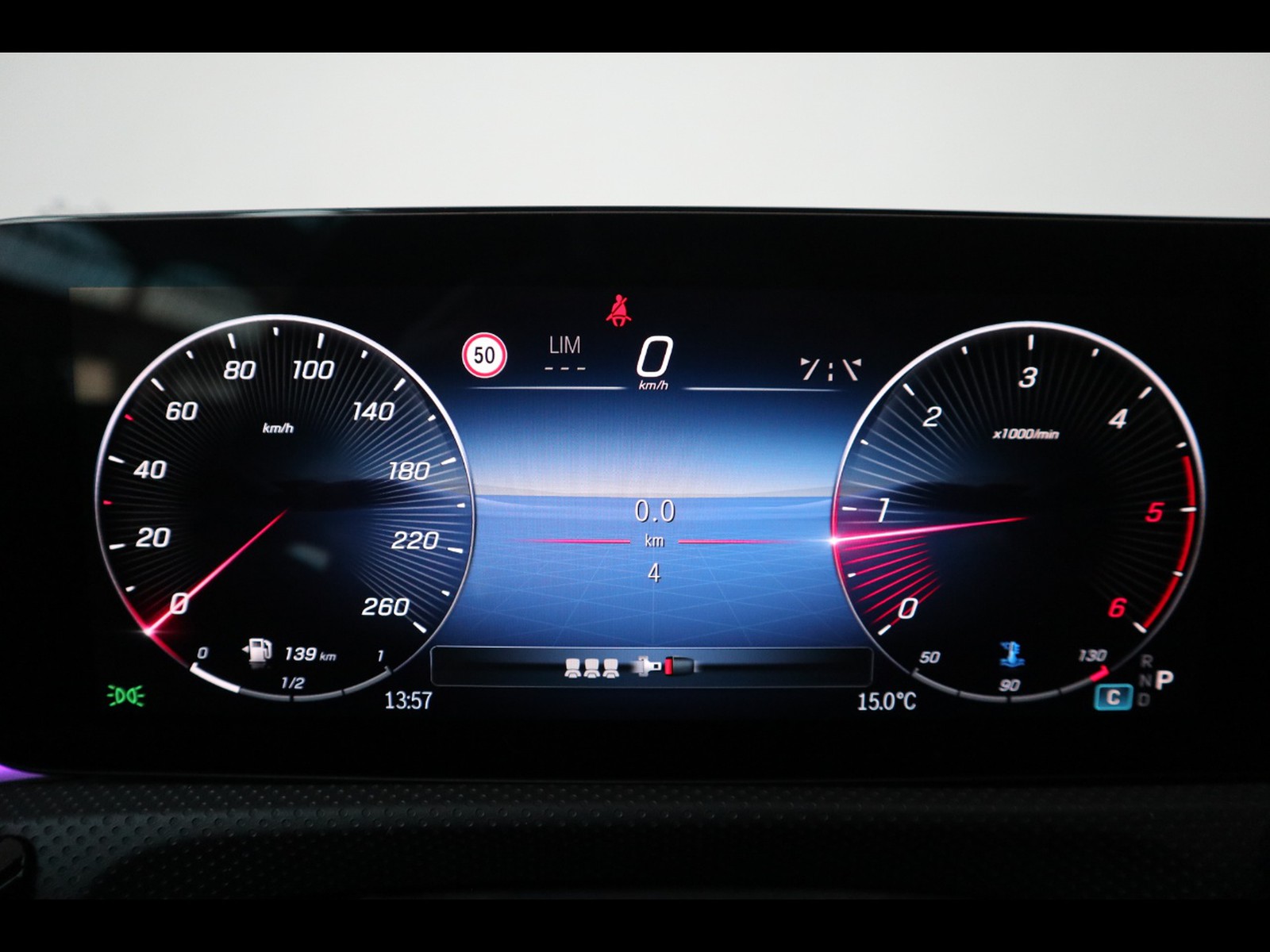 9 - Mercedes Classe A 180 d amg line premium speedshift dct amg 8g