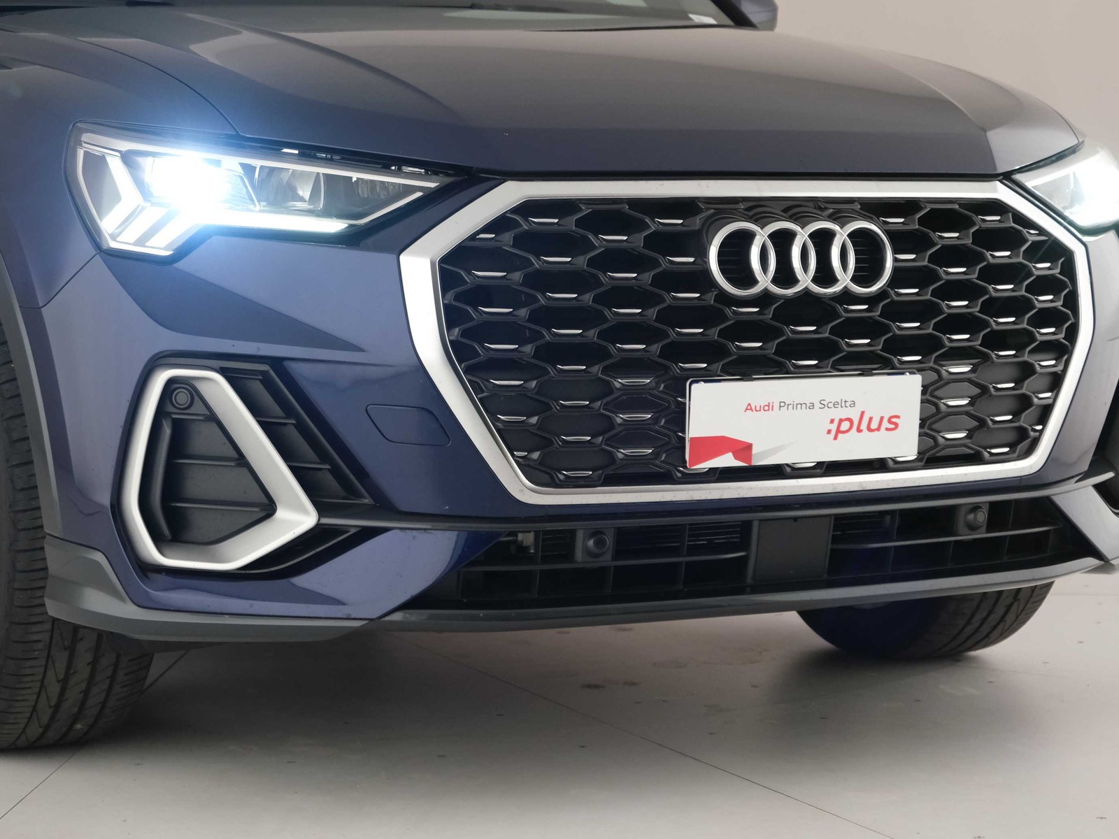 42 - Audi Q3 sportback 35 2.0 tdi s line edition s tronic