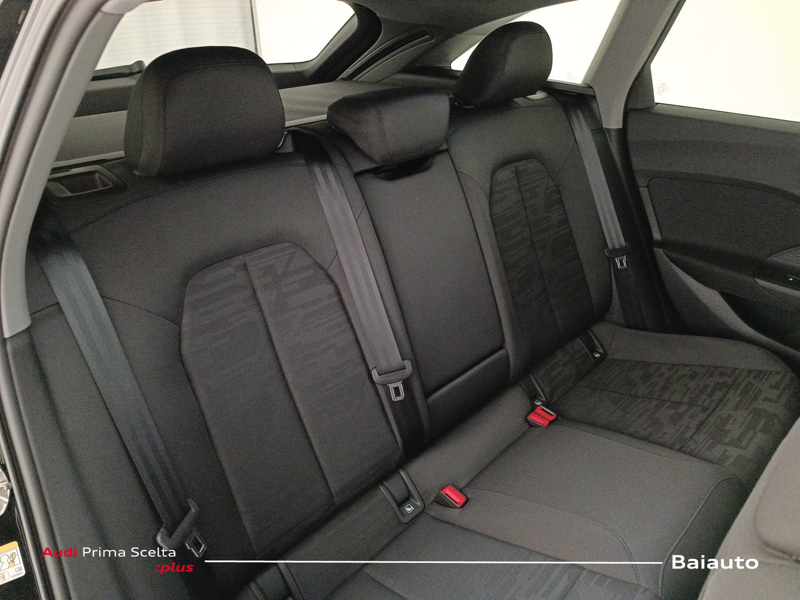 21 - Audi A5 avant 2.0 tdi mhev+ 204cv business advanced