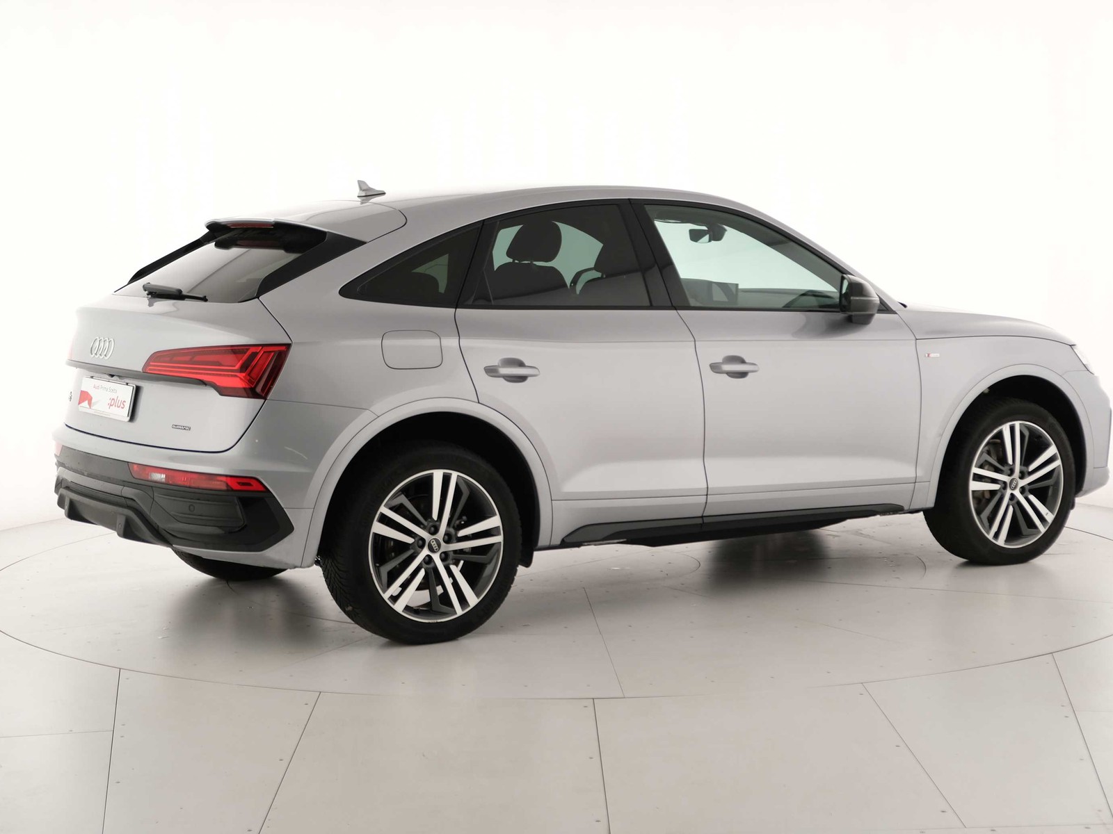 2 - Audi Q5 sportback 40 2.0 tdi mhev 12v s line quattro s tronic