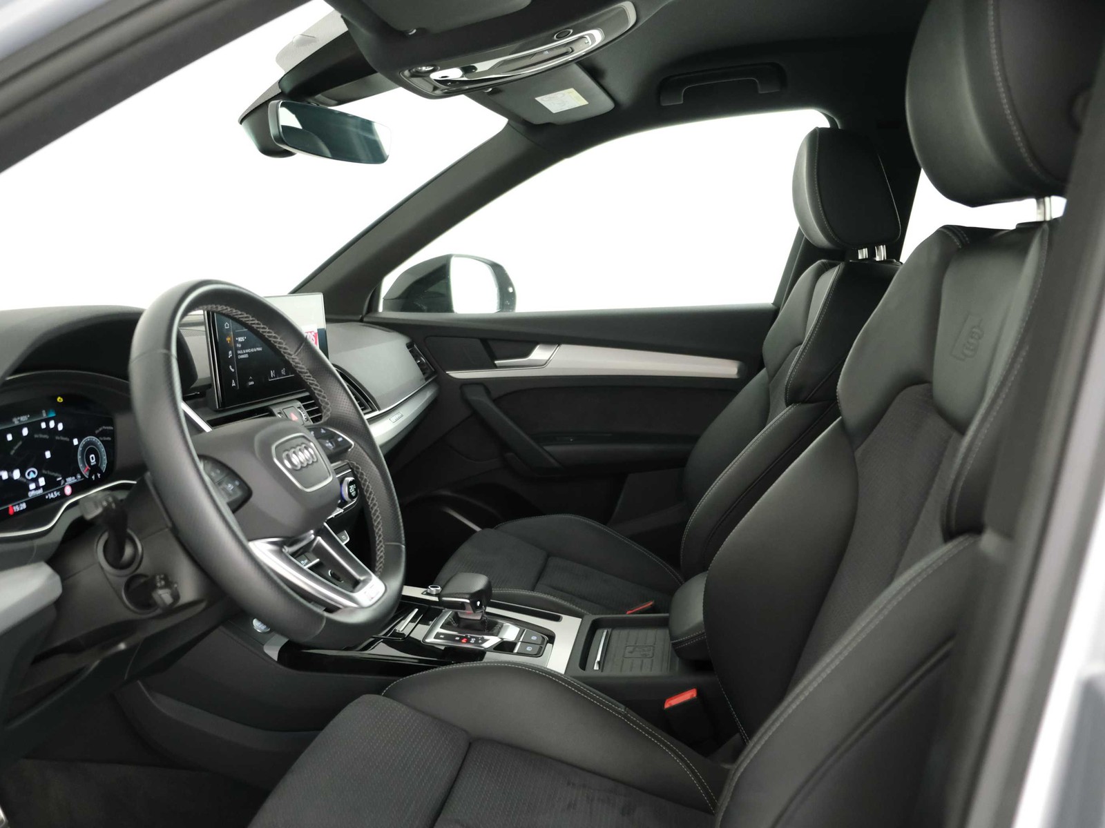 33 - Audi Q5 sportback 40 2.0 tdi mhev 12v s line quattro s tronic