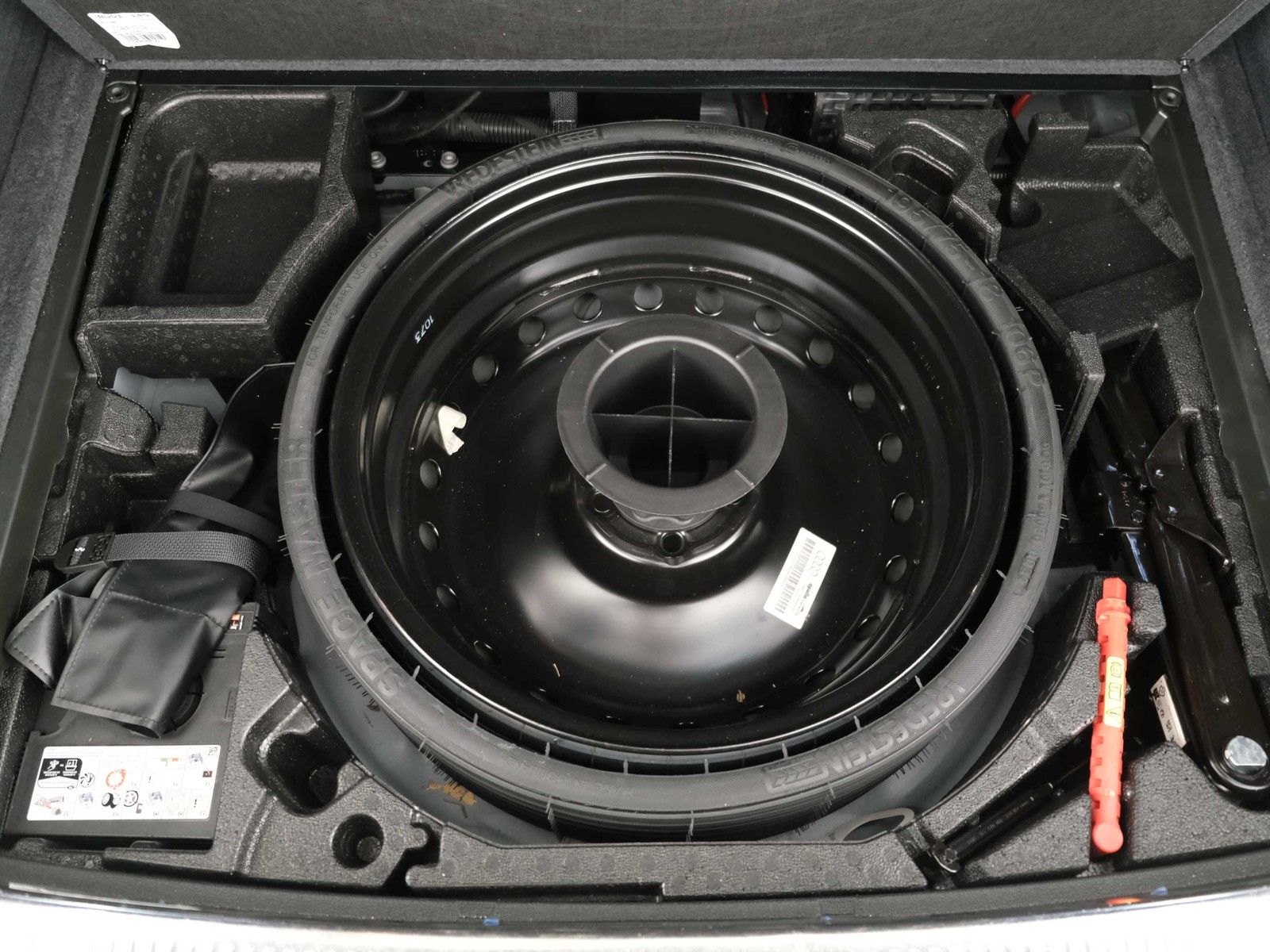 38 - Audi Q5 sportback 40 2.0 tdi mhev 12v s line quattro s tronic