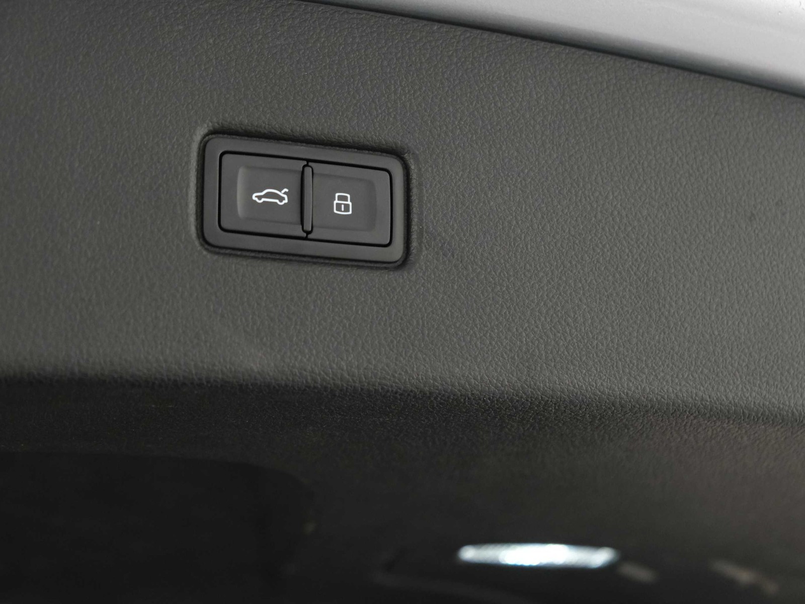 39 - Audi Q5 sportback 40 2.0 tdi mhev 12v s line quattro s tronic