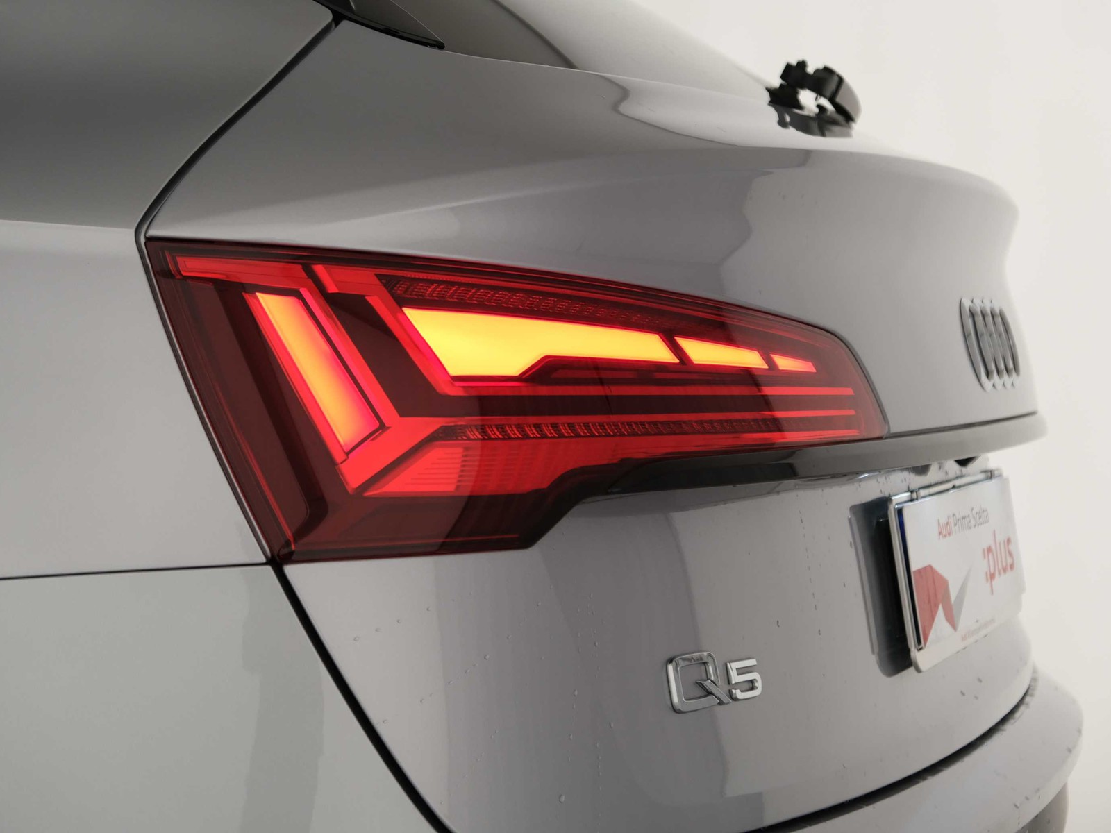 46 - Audi Q5 sportback 40 2.0 tdi mhev 12v s line quattro s tronic