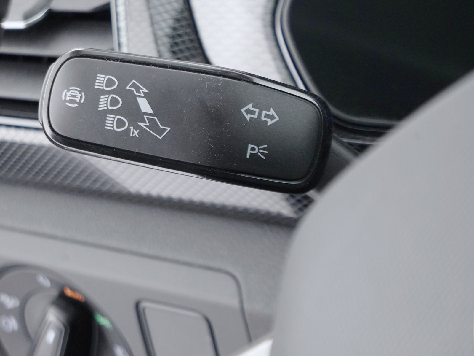 27 - Volkswagen T-Cross 1.0 tsi 95cv edition plus