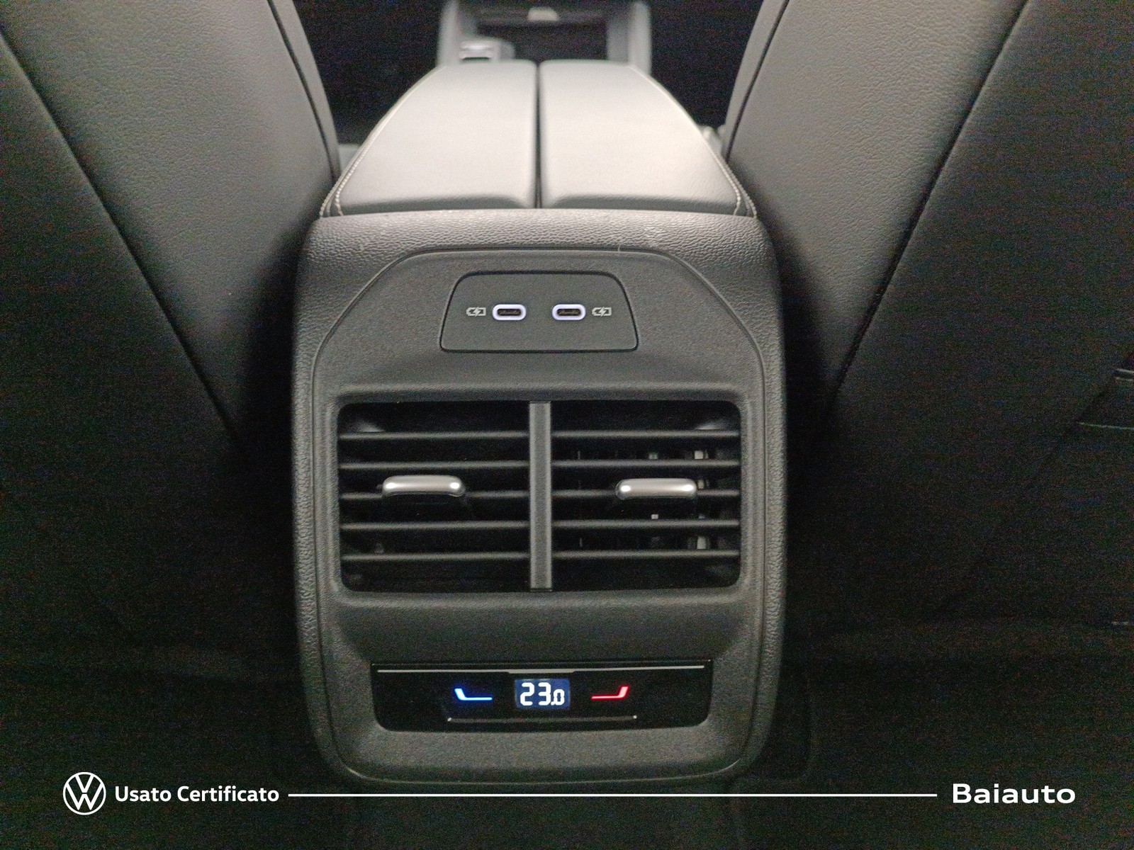 14 - Volkswagen Passat 2.0 tdi scr evo 150cv business dsg