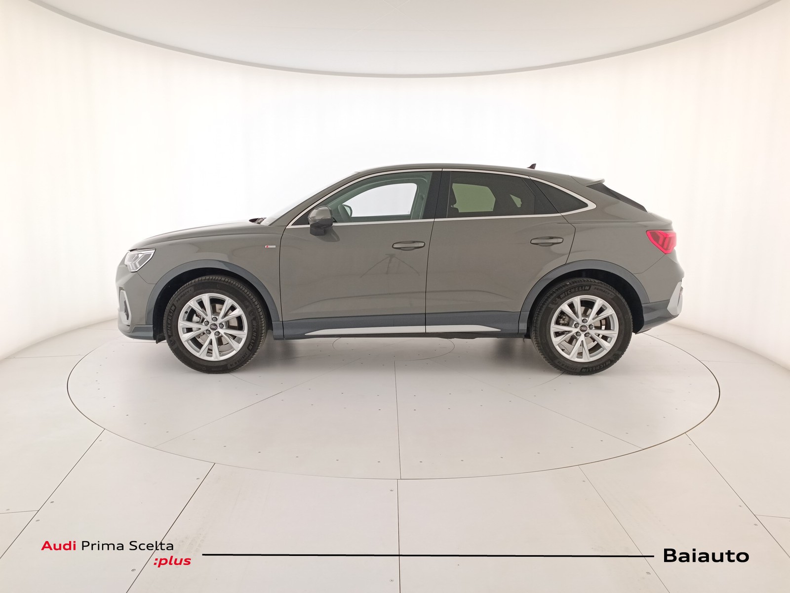 3 - Audi Q3 sportback 35 1.5 tfsi evo2 s line edition s tronic