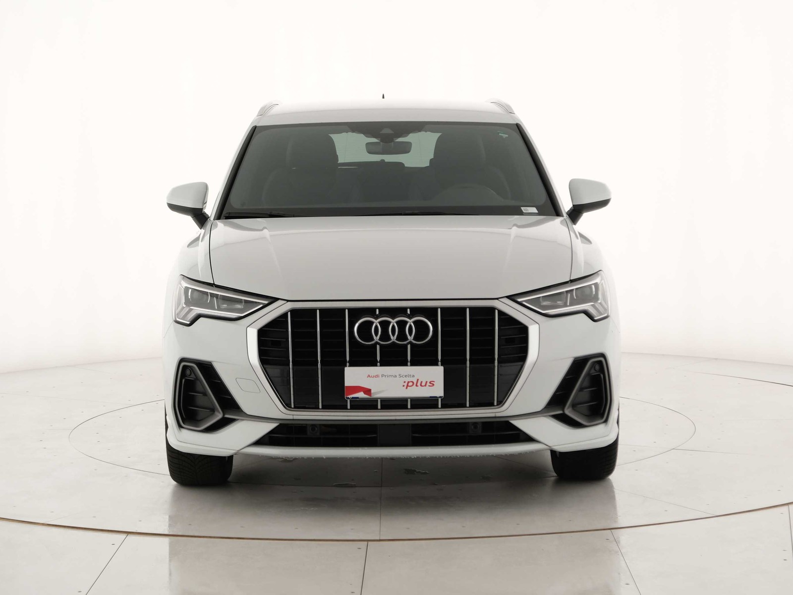 14 - Audi Q3 35 2.0 tdi s line edition s tronic