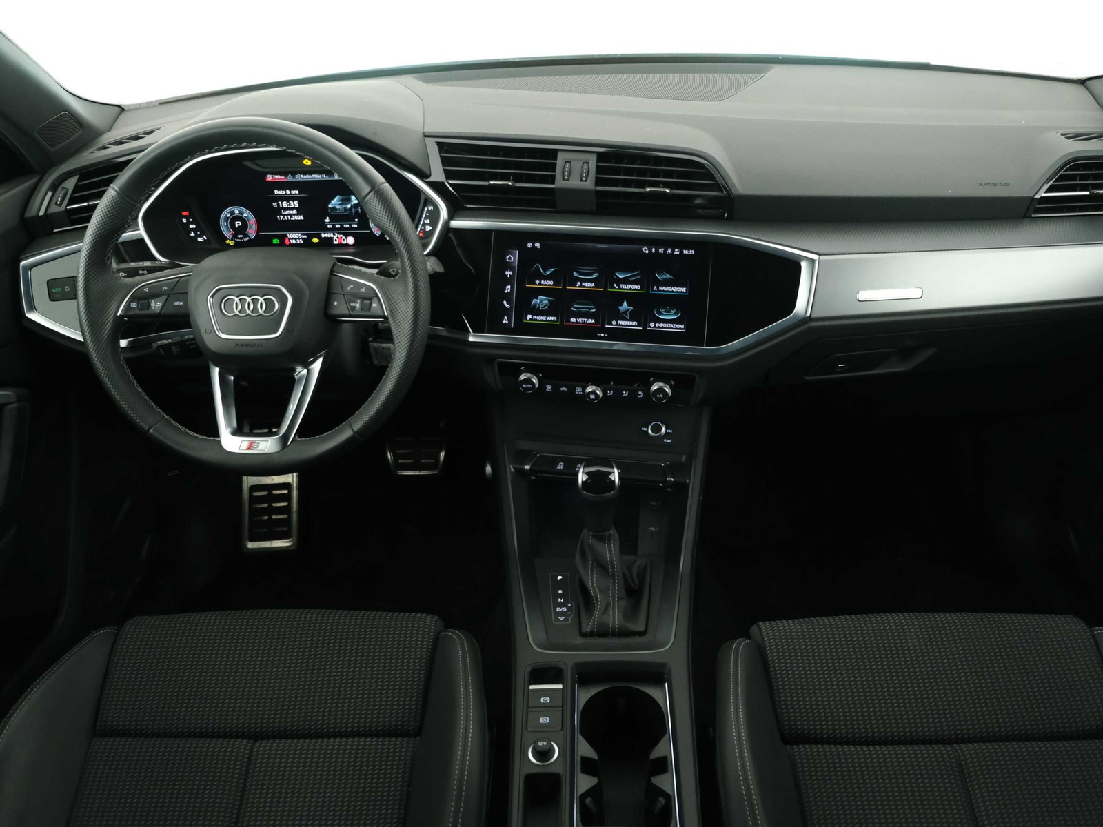 17 - Audi Q3 35 2.0 tdi s line edition s tronic