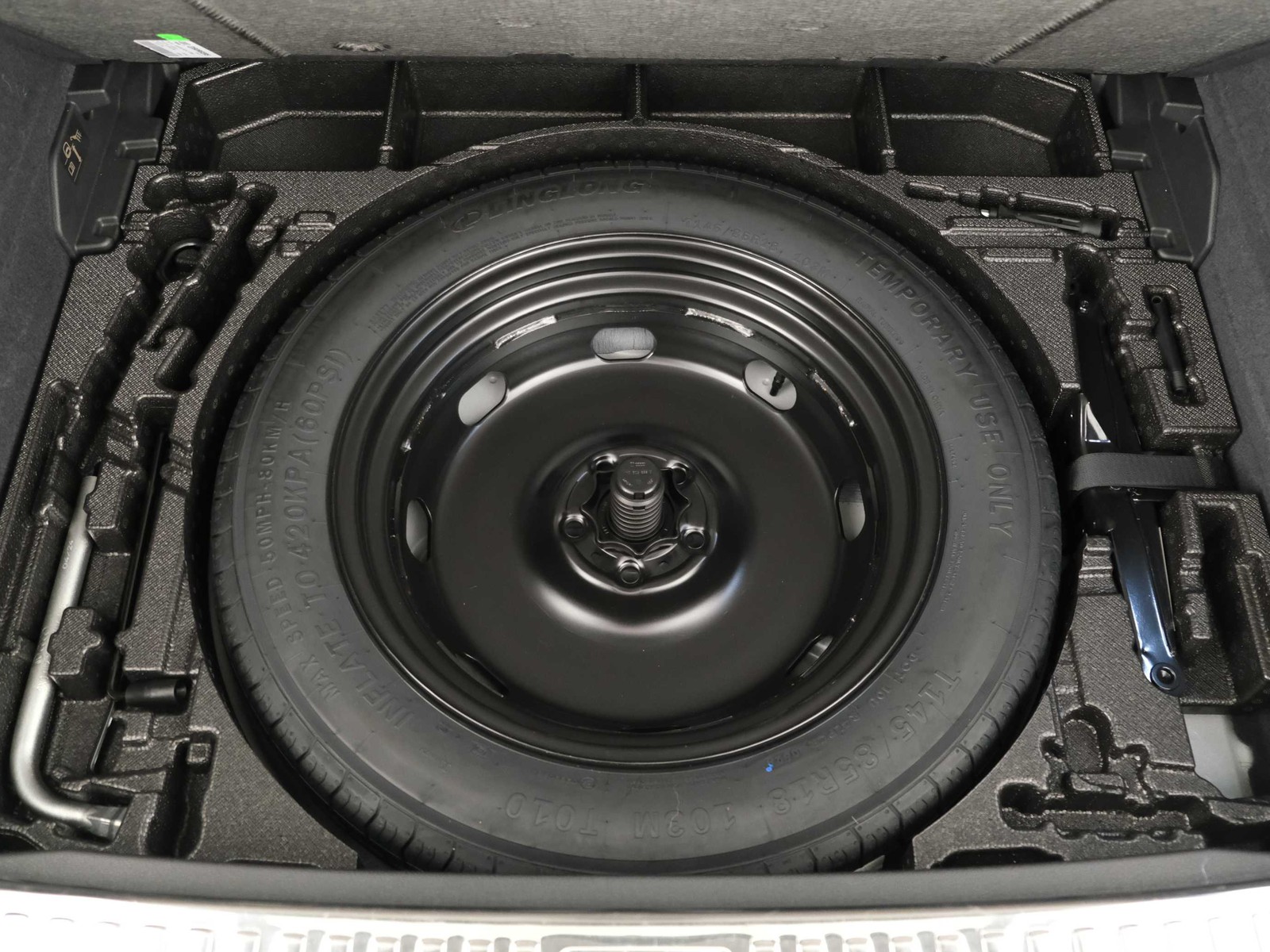 38 - Audi Q3 35 2.0 tdi s line edition s tronic