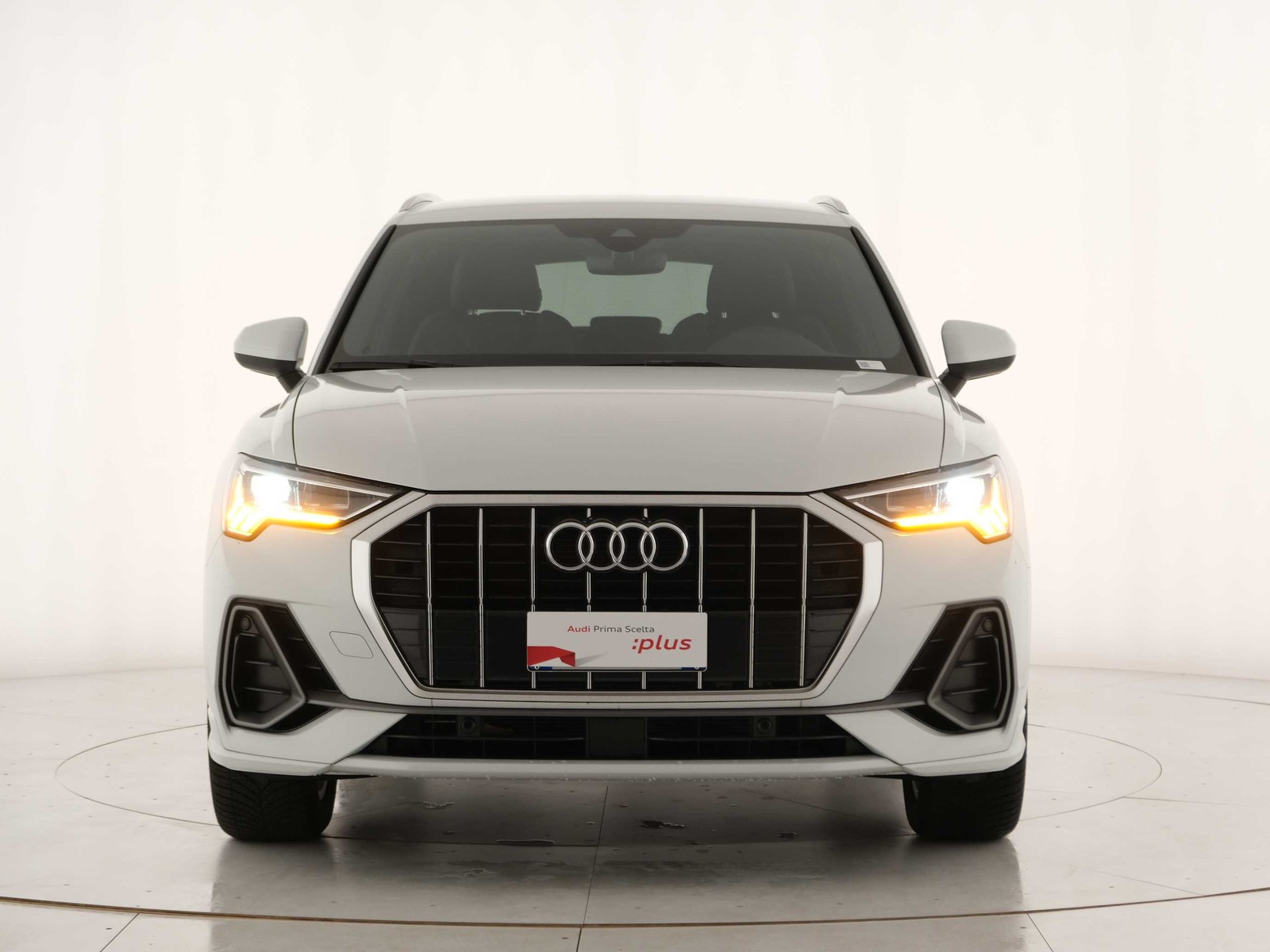 45 - Audi Q3 35 2.0 tdi s line edition s tronic