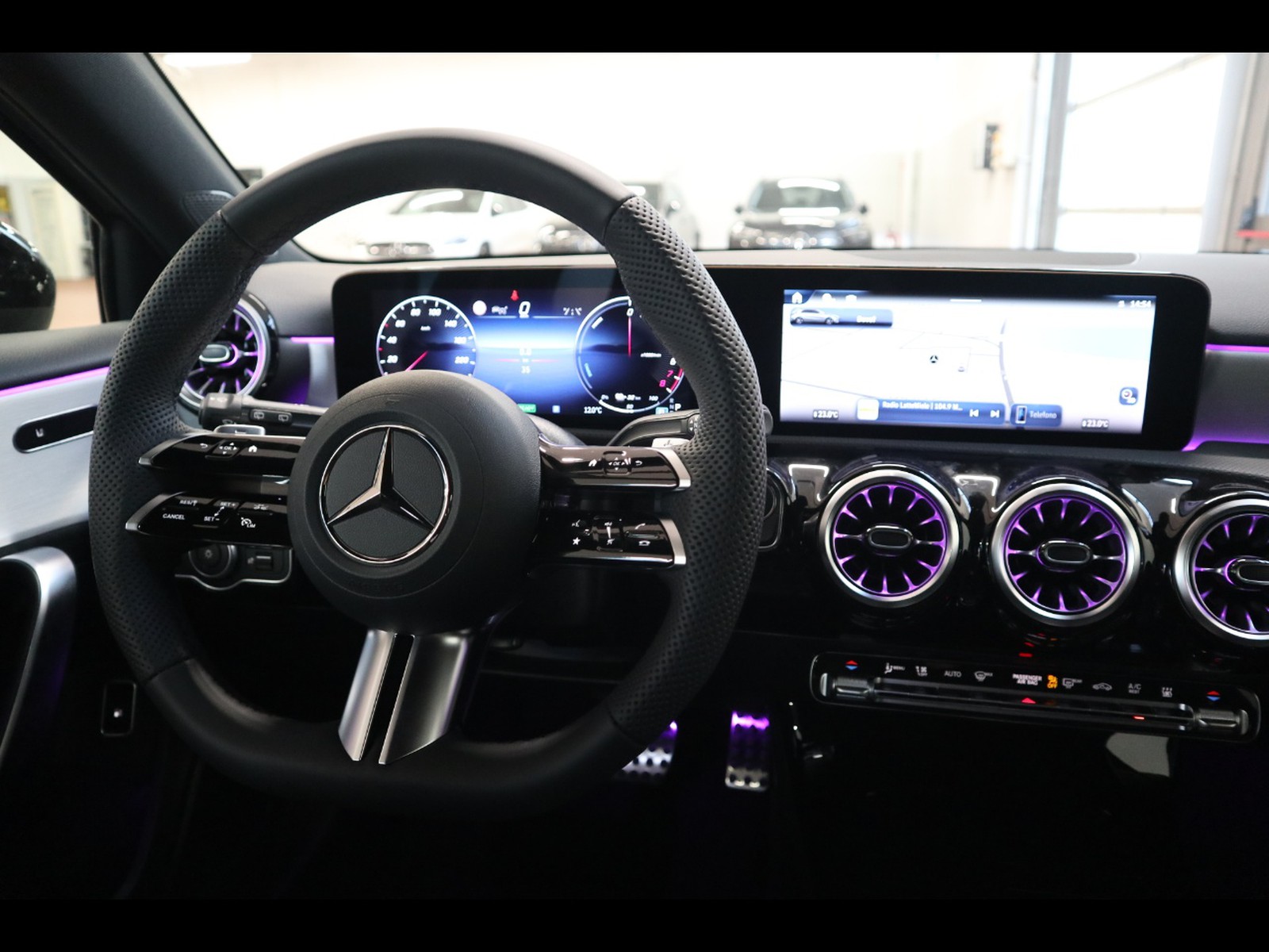 12 - Mercedes Classe A 250 e plug-in-hybrid alpine grey edition speedshift dct amg 8g