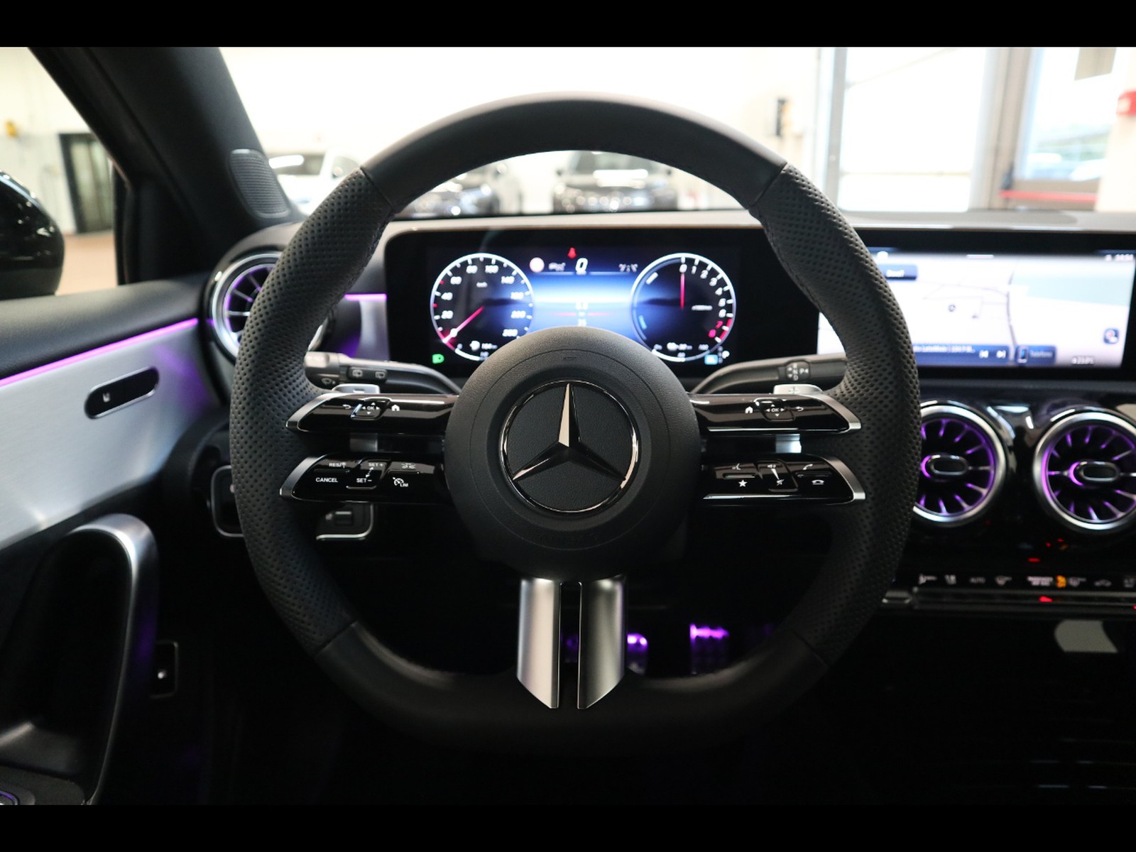 17 - Mercedes Classe A 250 e plug-in-hybrid alpine grey edition speedshift dct amg 8g