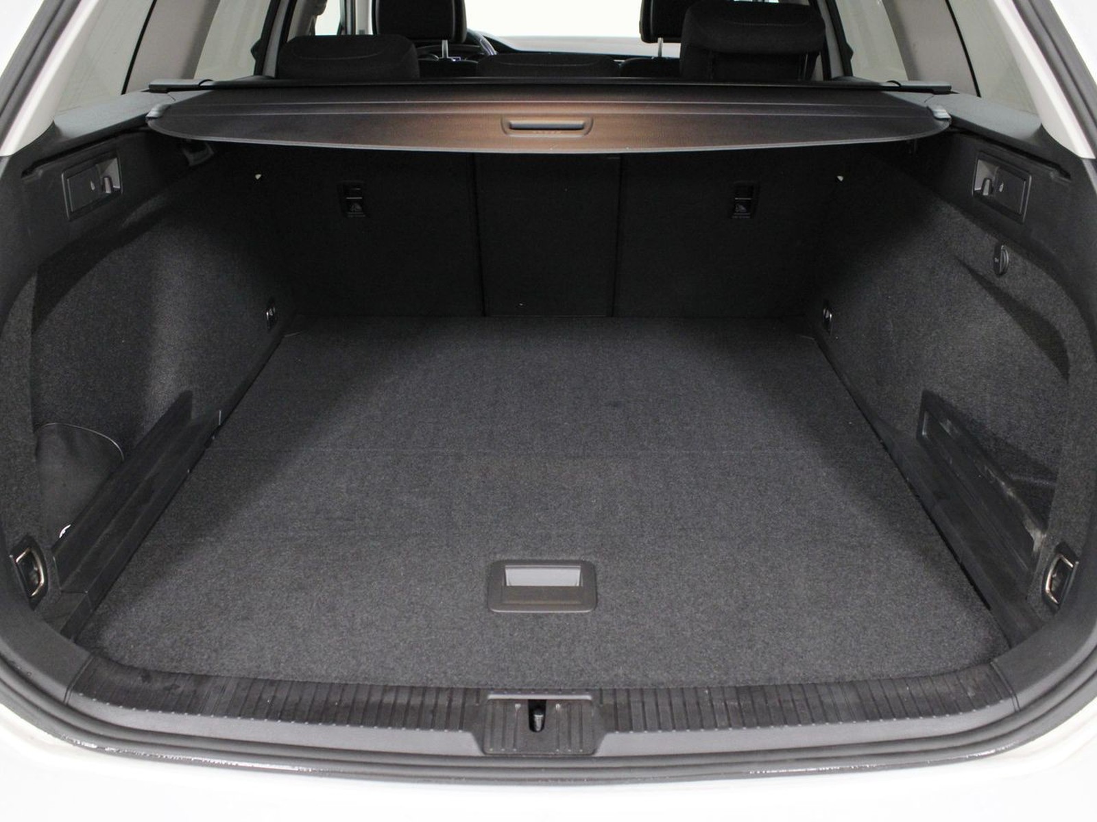 11 - Volkswagen Passat variant 2.0 tdi scr evo 150cv business dsg