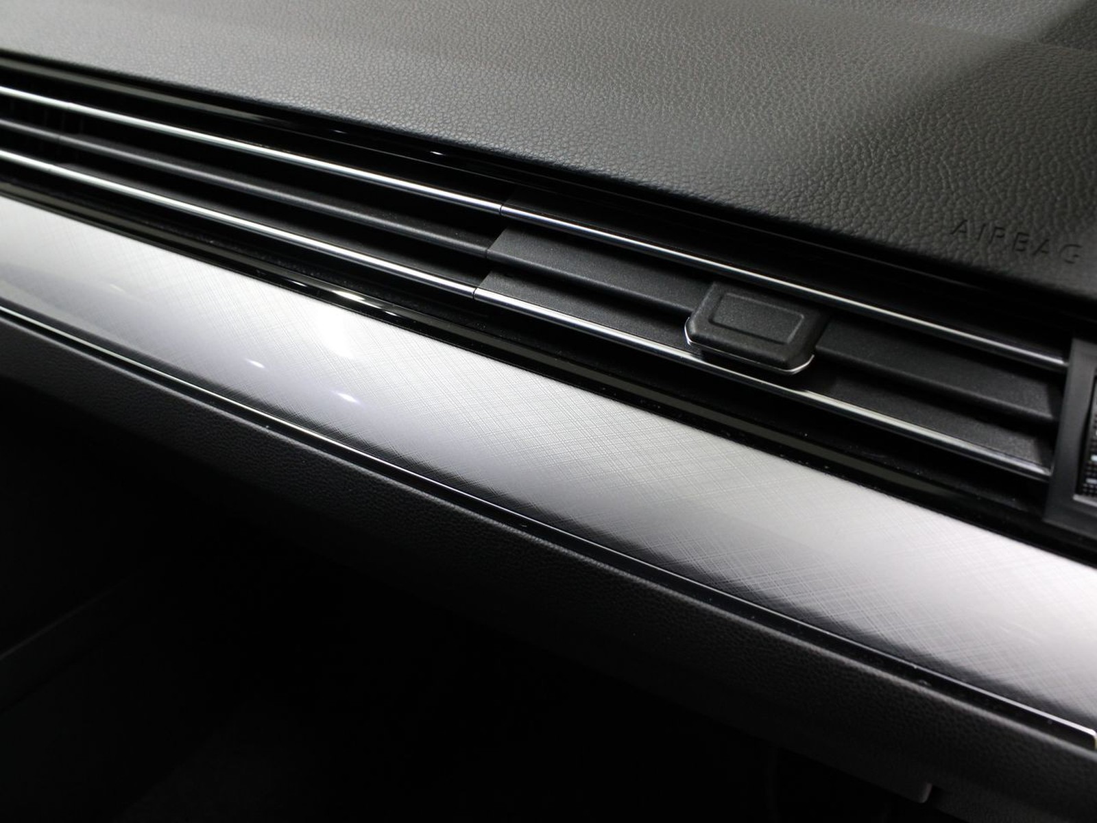 18 - Volkswagen Passat variant 2.0 tdi scr evo 150cv business dsg